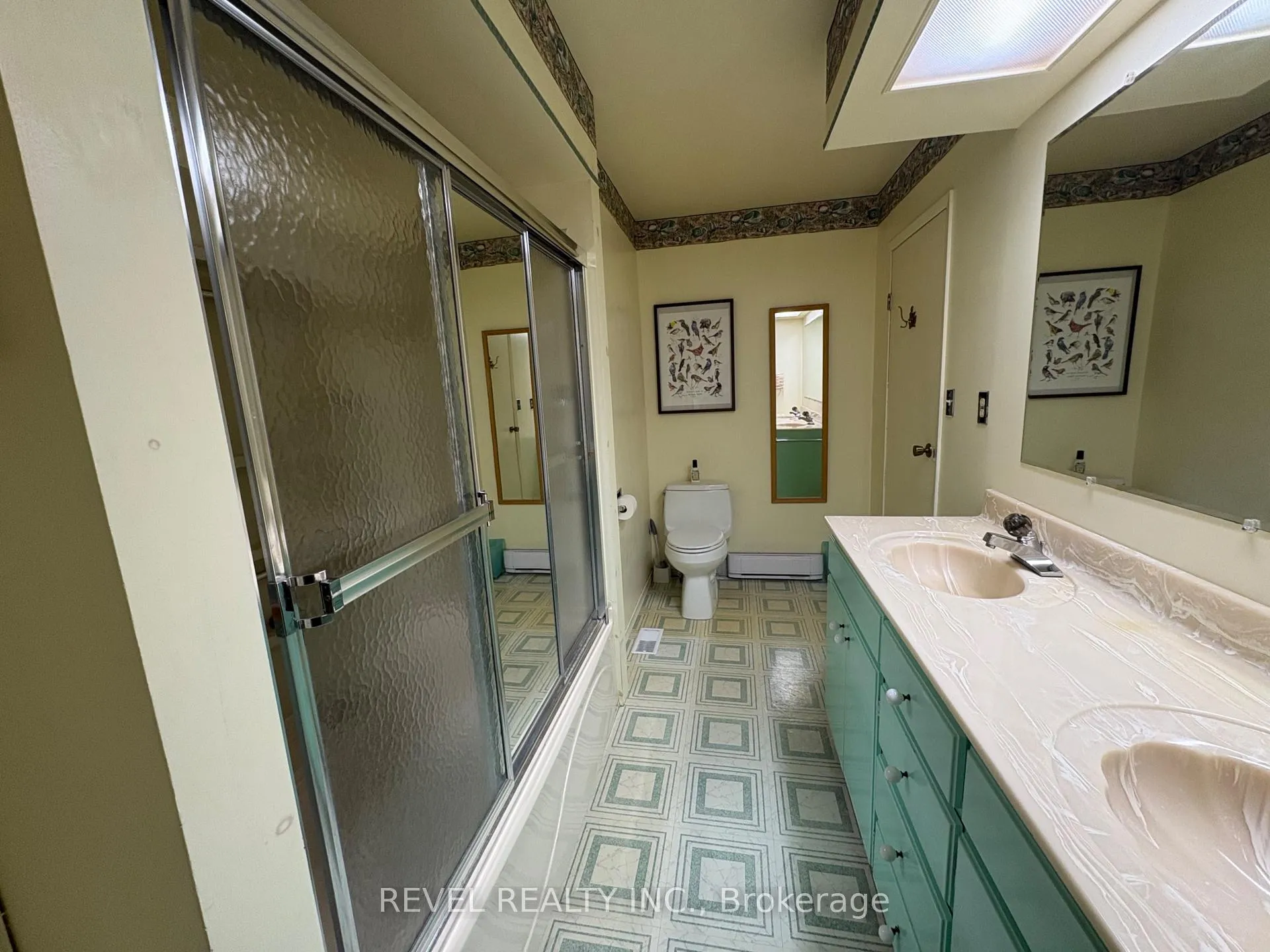 Photo 17 of 390 Seventeenth Avenue, Cochrane — HOMEH