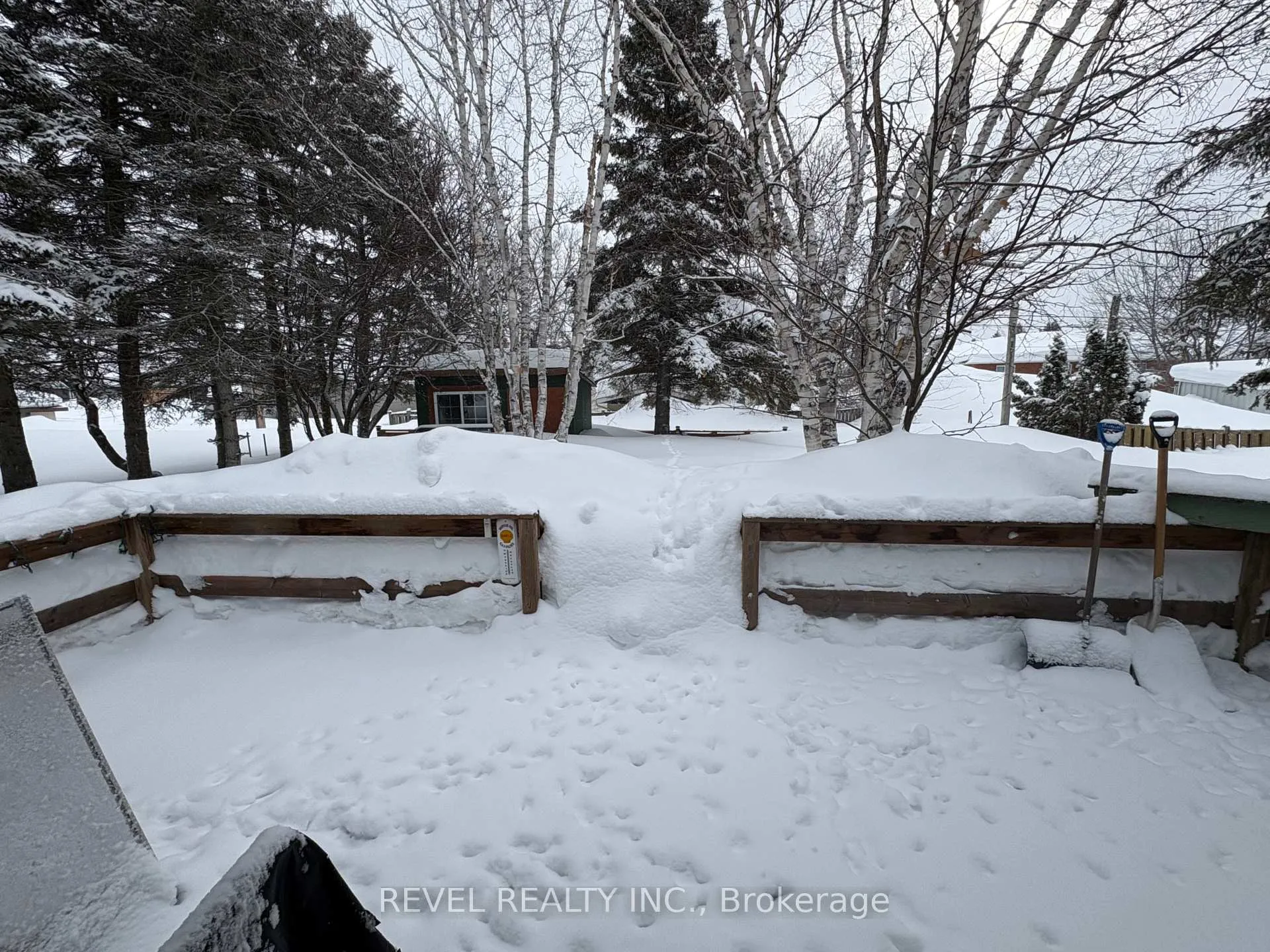Photo 30 of 390 Seventeenth Avenue, Cochrane — HOMEH