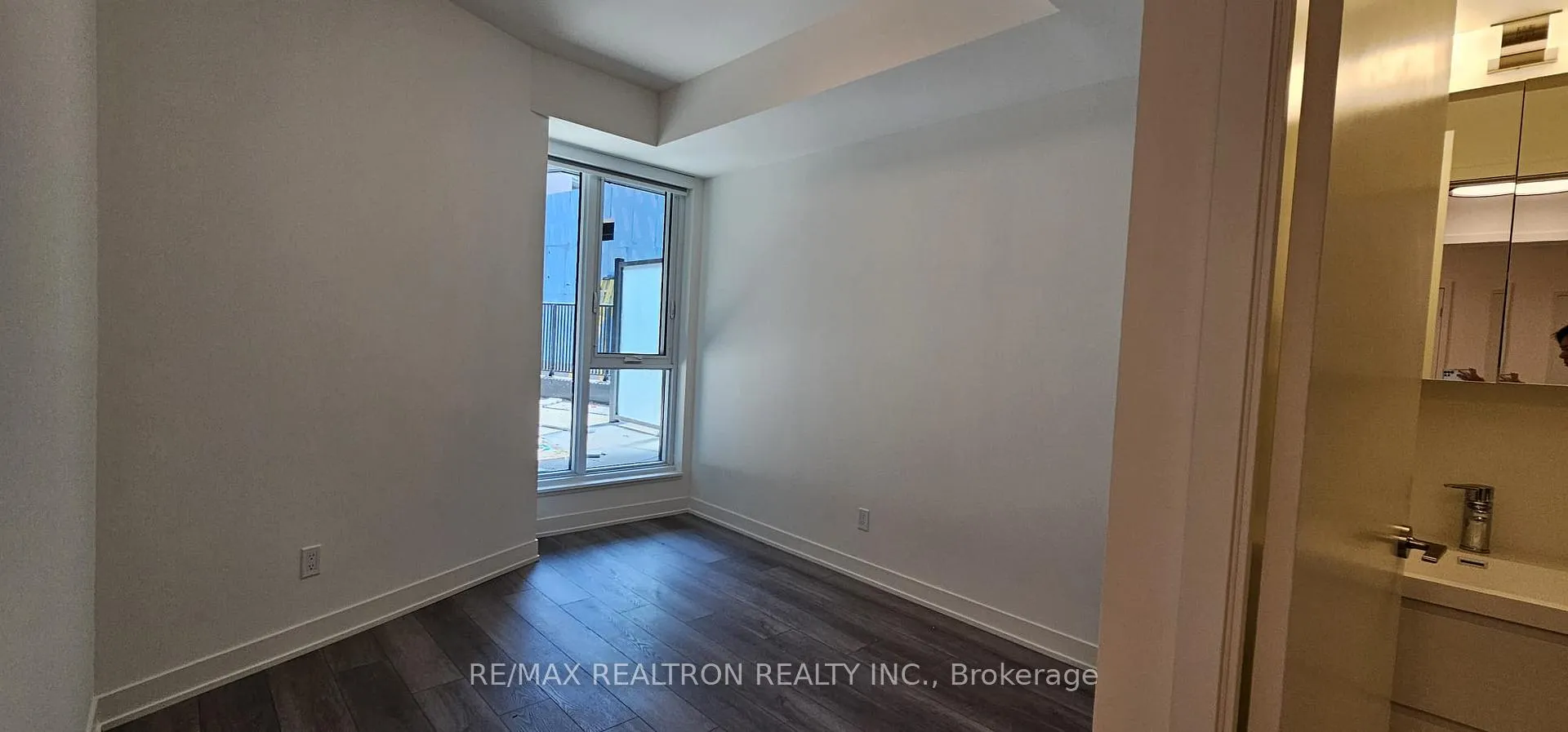 Photo 4 of Unit 306, 38 Simcoe Promenade, Markham, Unionville — HOMEH