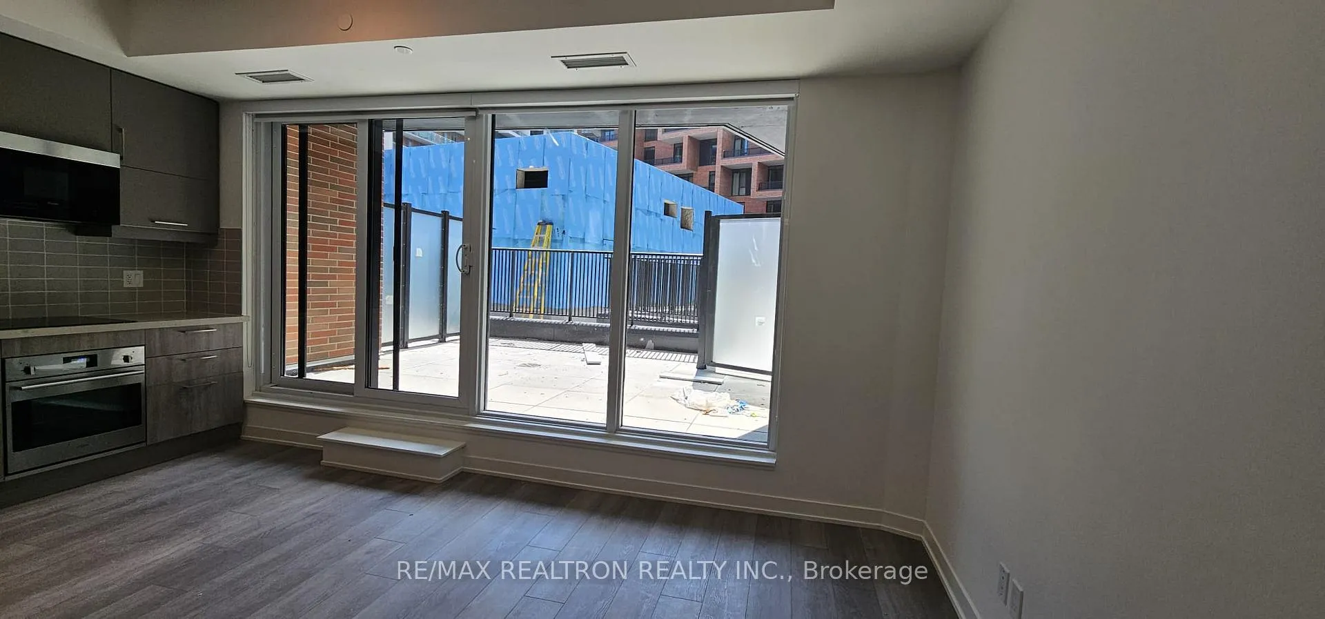 Photo 12 of Unit 306, 38 Simcoe Promenade, Markham, Unionville — HOMEH