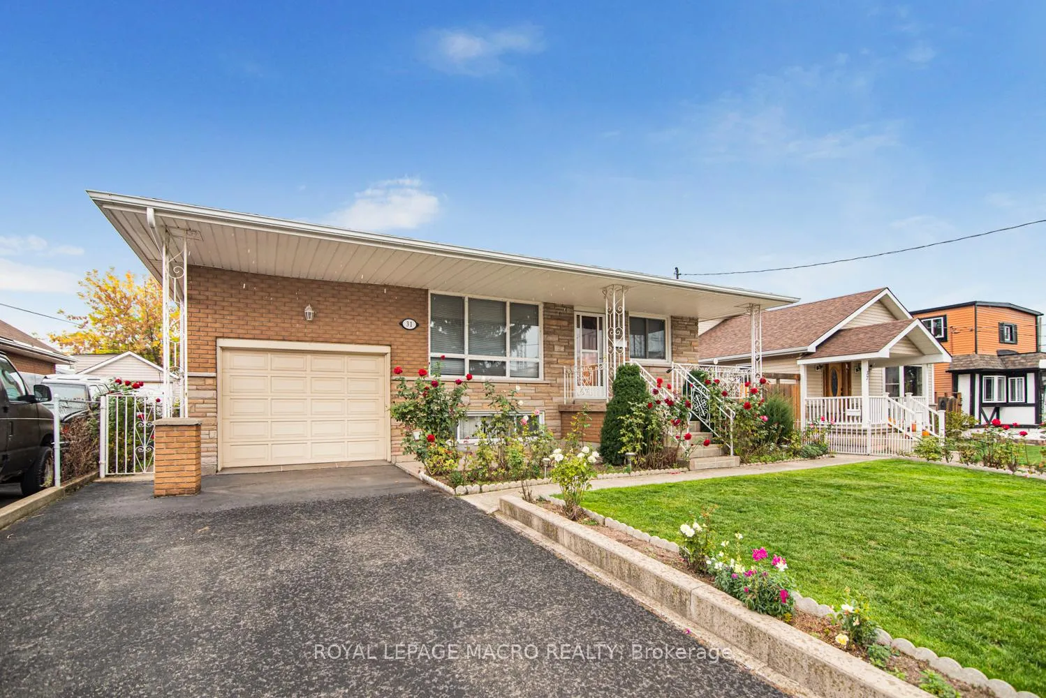 Photo 4 of 31 Adair Avenue N, Hamilton, McQuesten — HOMEH