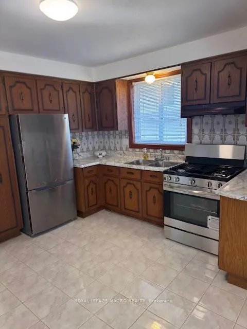 Photo 10 of 31 Adair Avenue N, Hamilton, McQuesten — HOMEH