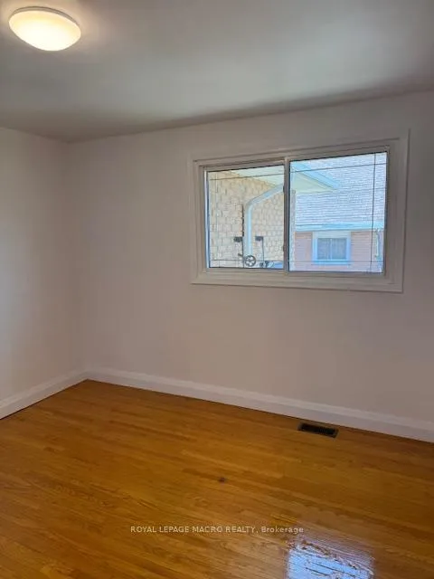 Photo 15 of 31 Adair Avenue N, Hamilton, McQuesten — HOMEH