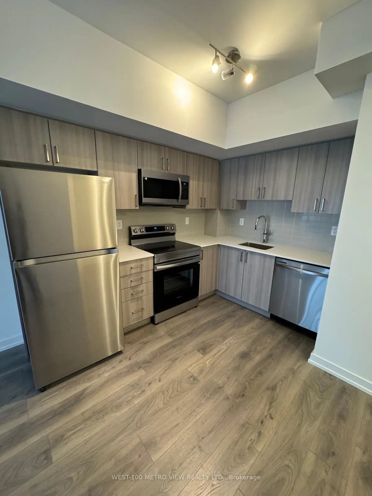 Photo 4 of Unit 2610, 1435 Celebration Drive, Pickering, Bay Ridges — HOMEH