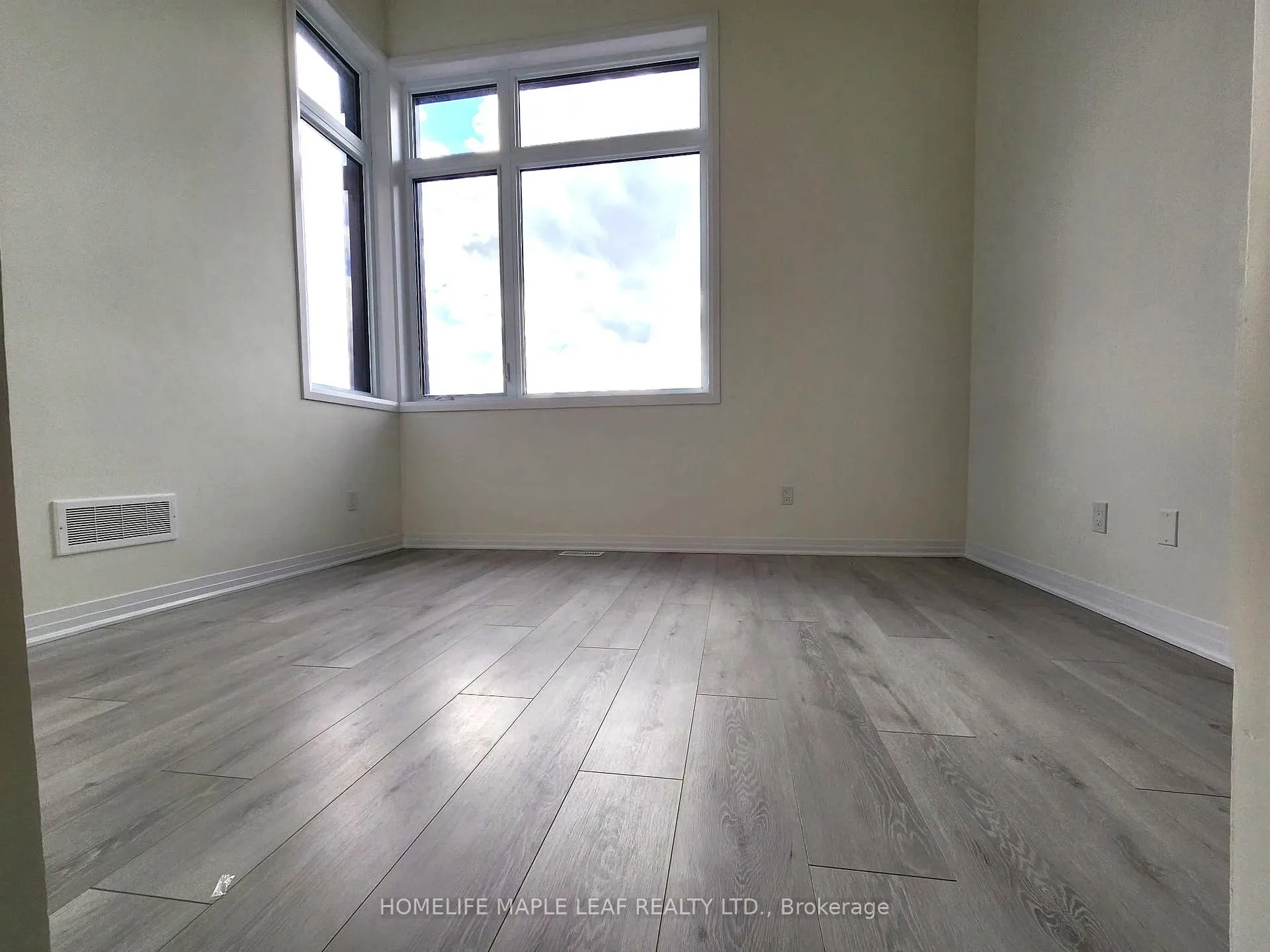 Photo 11 of Unit 41, 15 Stauffer Woods Trail, Kitchener — HOMEH
