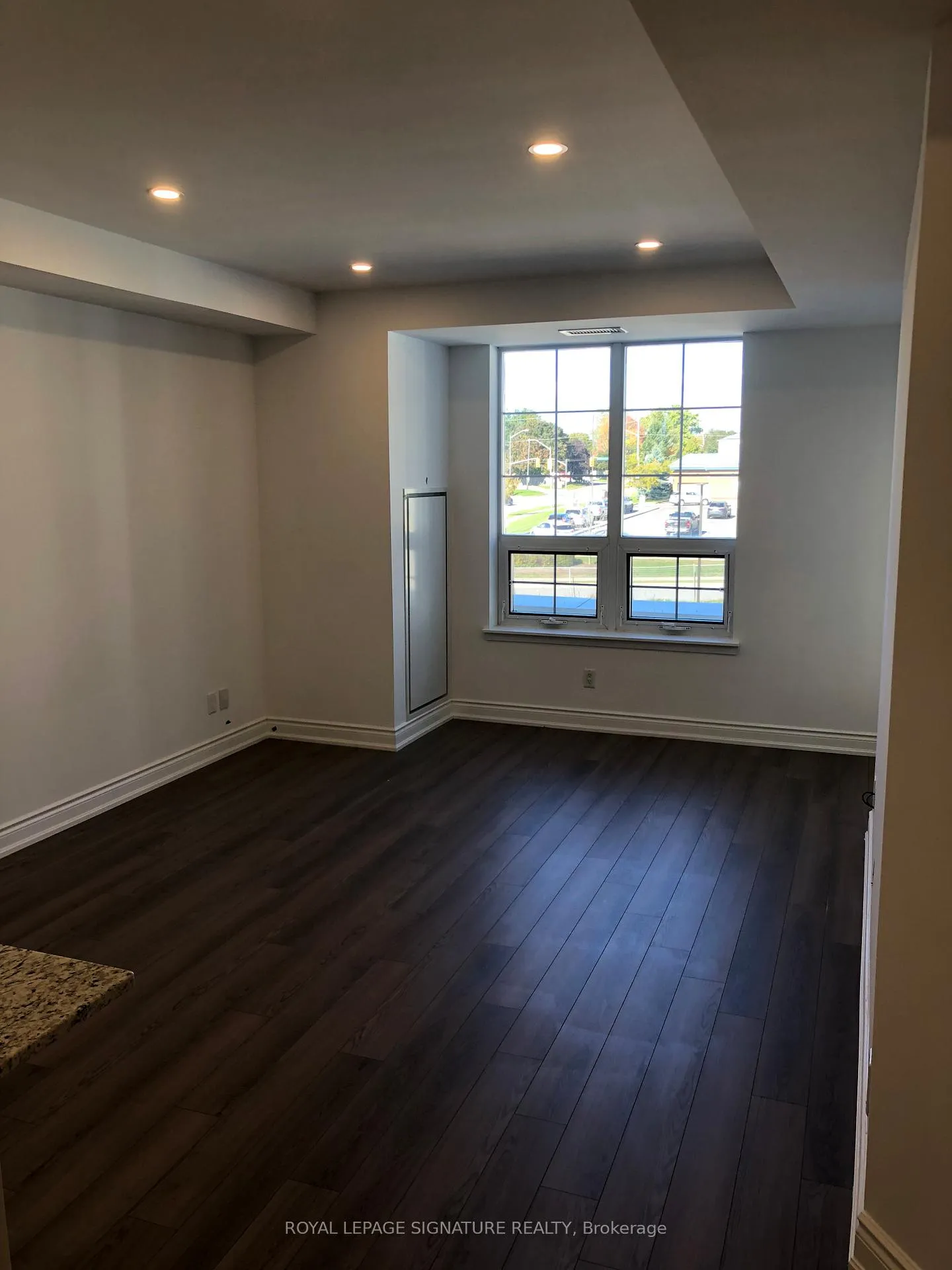 Photo 3 of Unit 320, 21 Brookhouse Drive, Clarington, Newcastle — HOMEH
