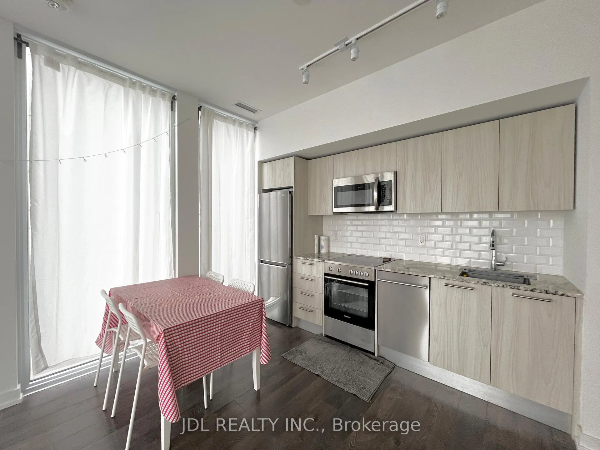 Photo 3 of Unit 2202, 28 Wellesley Street E, Toronto, Church-Yonge Corridor — HOMEH