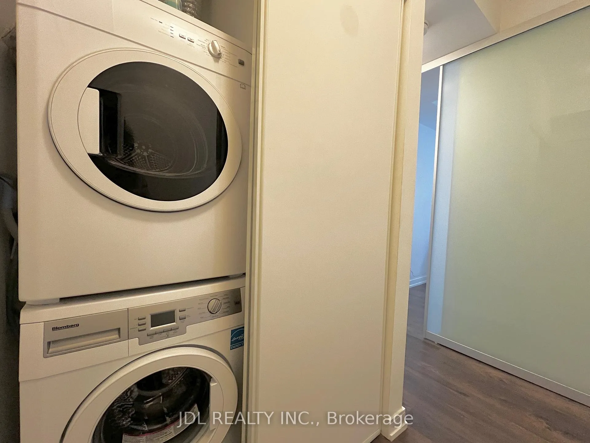 Photo 7 of Unit 2202, 28 Wellesley Street E, Toronto, Church-Yonge Corridor — HOMEH