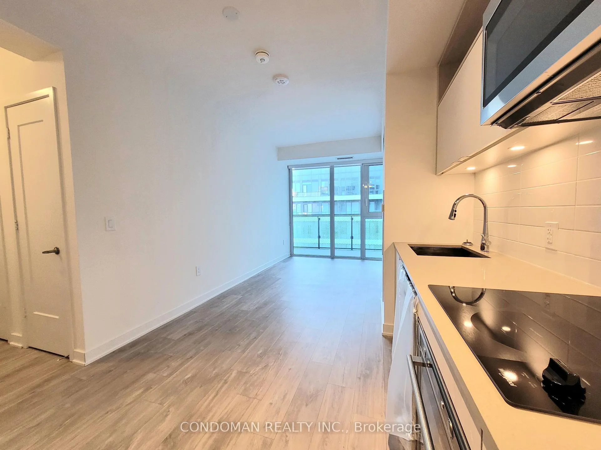 Photo 2 of Unit 1818, 60 Princess Street, Toronto, Waterfront Communities — HOMEH