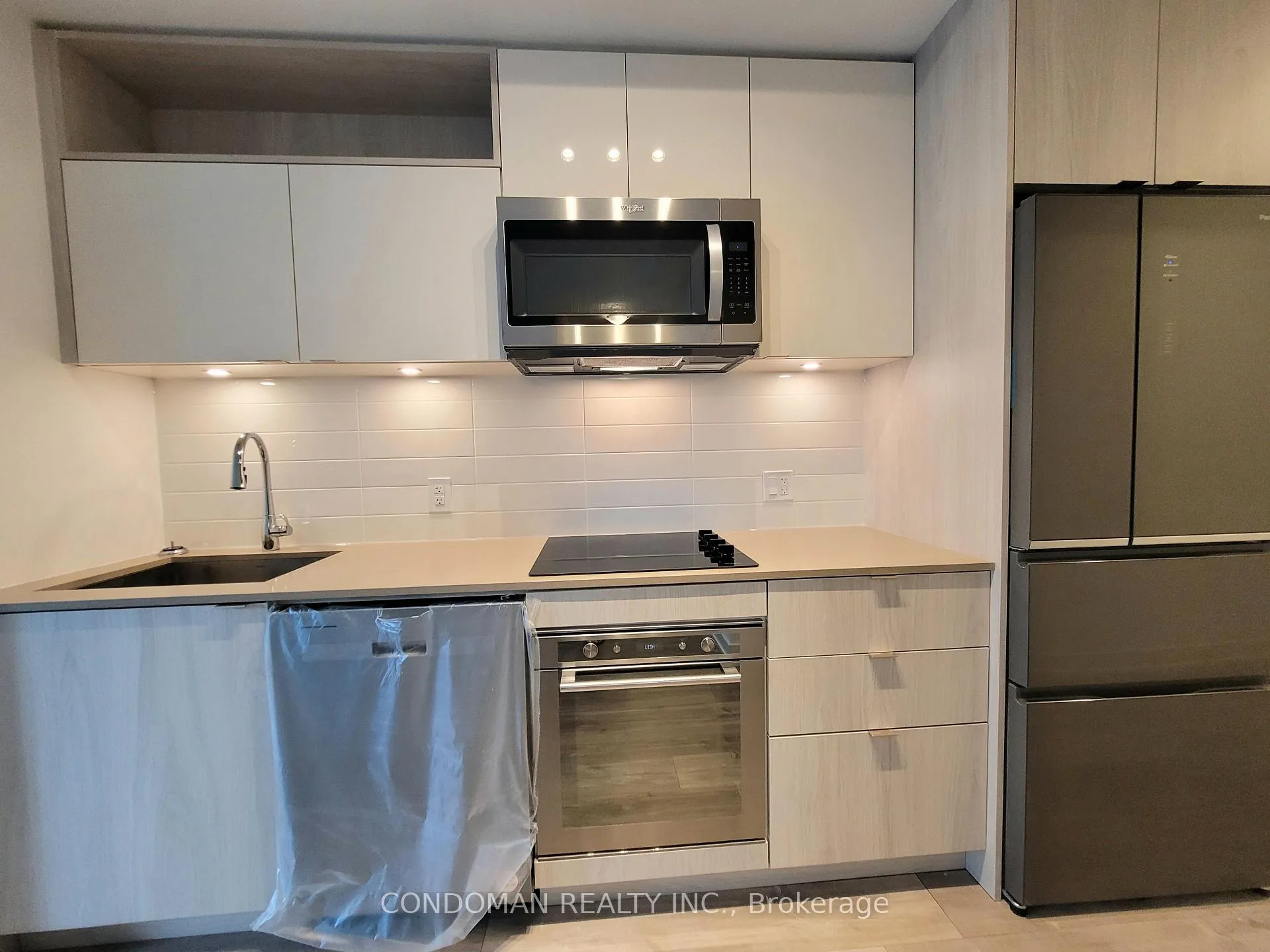Photo 5 of Unit 1818, 60 Princess Street, Toronto, Waterfront Communities — HOMEH