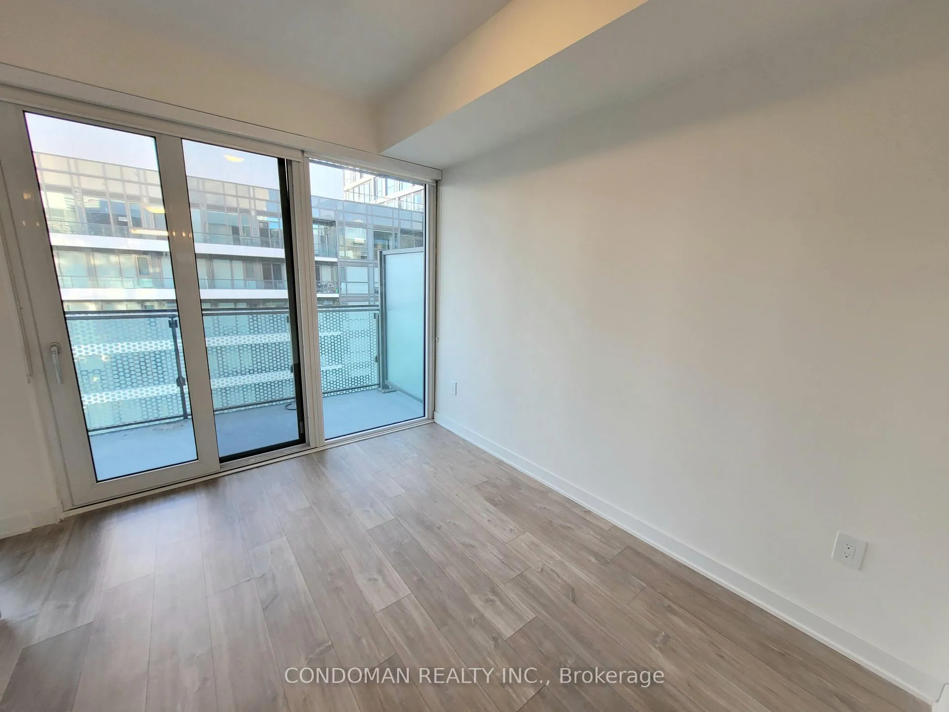 Photo 7 of Unit 1818, 60 Princess Street, Toronto, Waterfront Communities — HOMEH