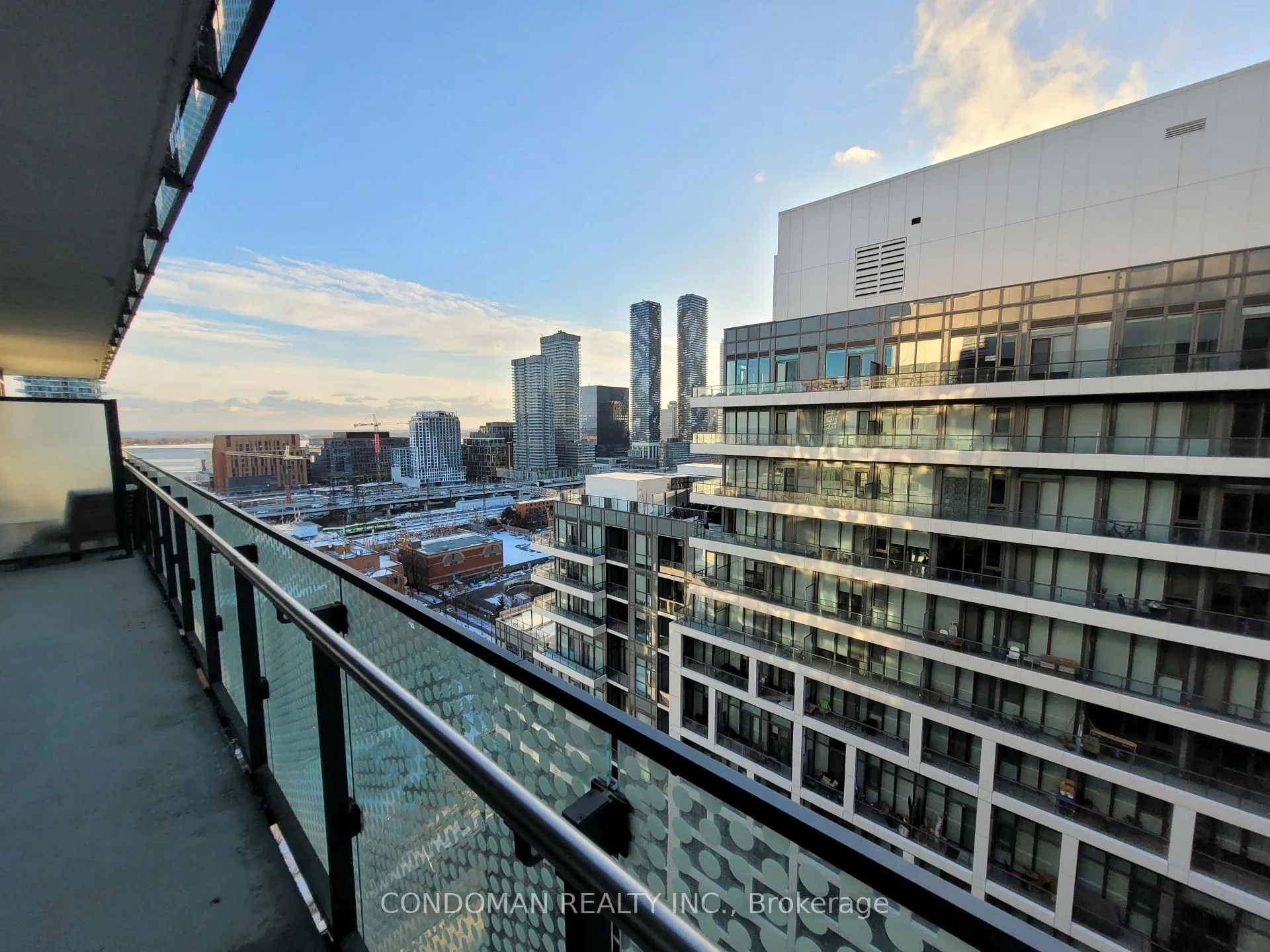 Photo 15 of Unit 1818, 60 Princess Street, Toronto, Waterfront Communities — HOMEH