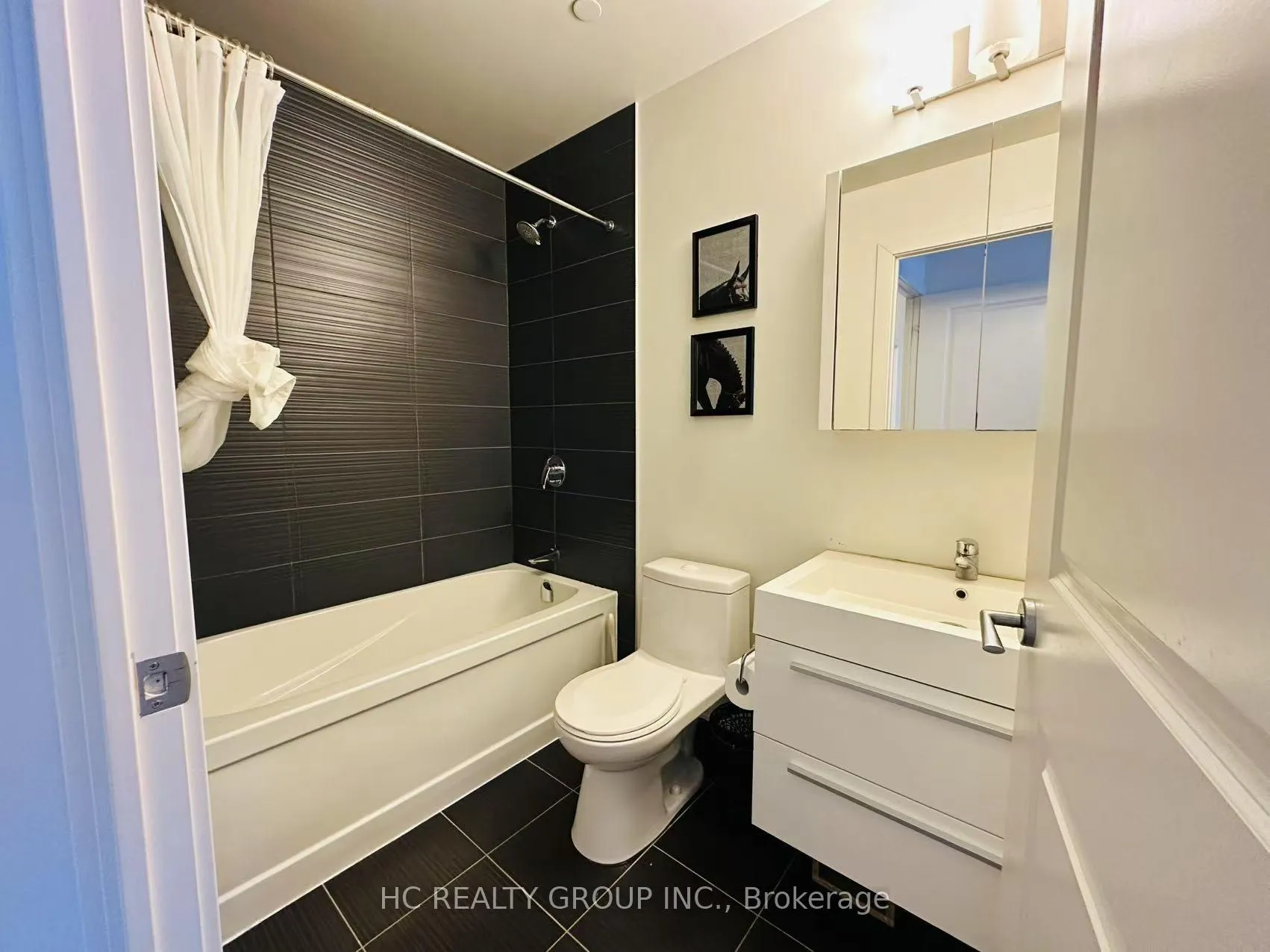 Photo 11 of Unit 607, 180 Enterprise Boulevard, Markham, Unionville — HOMEH