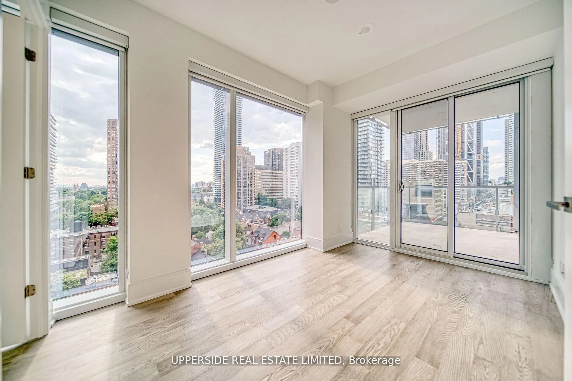 Photo 10 of Unit 1016, 1 Gloucester Street, Toronto, Church-Yonge Corridor — HOMEH