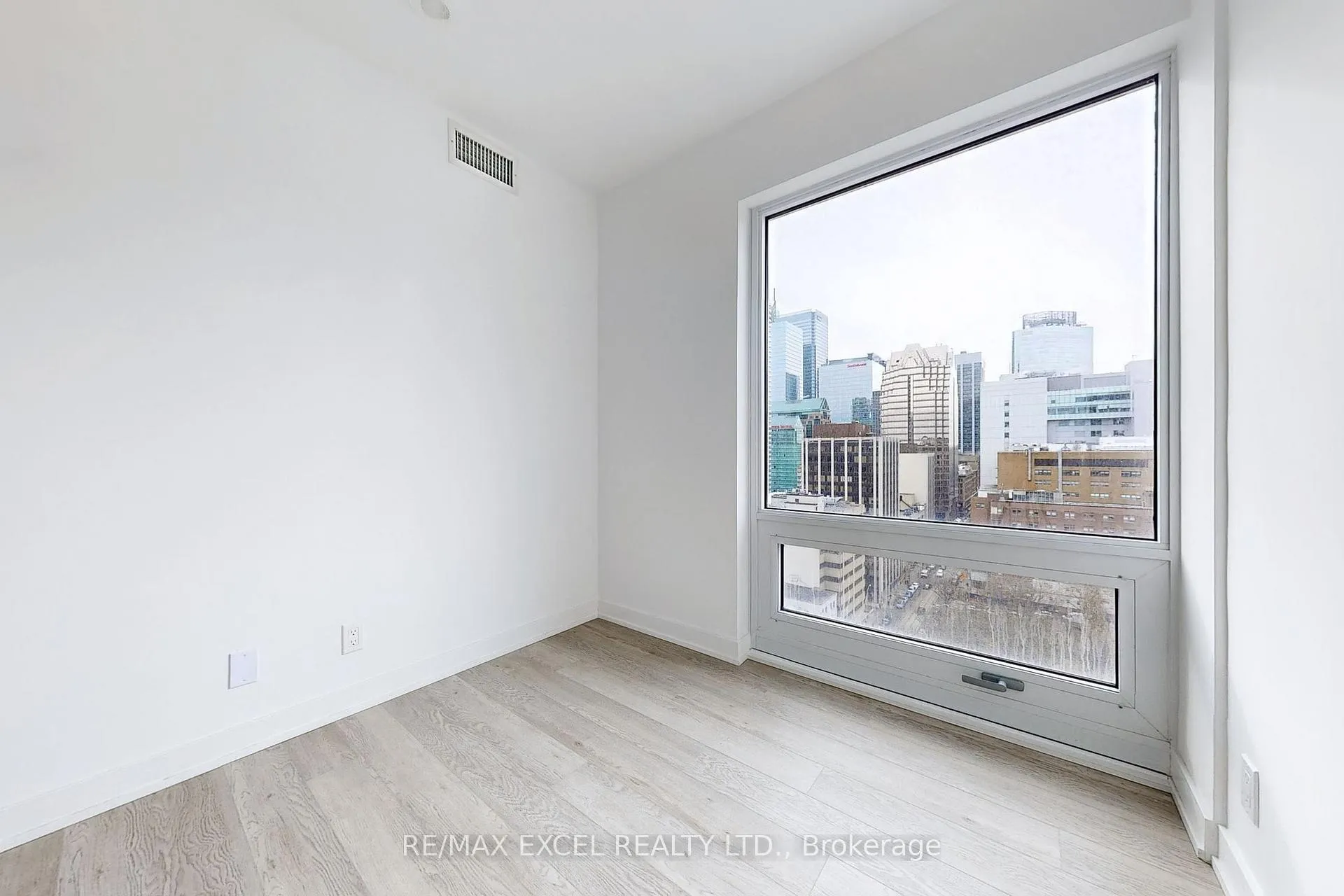 Photo 8 of Unit 1710, 111 Queen Street E, Toronto, Church-Yonge Corridor — HOMEH