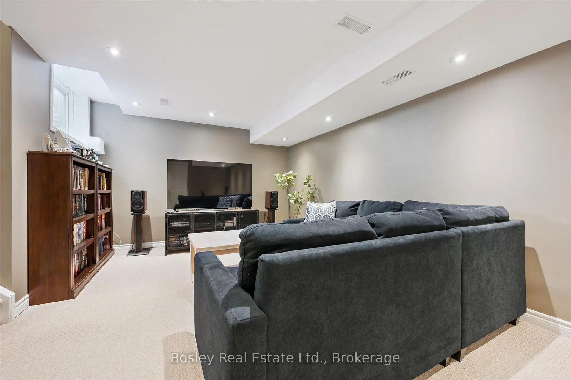 Photo 30 of 143 Bradson Drive, Guelph, Grange Road — HOMEH