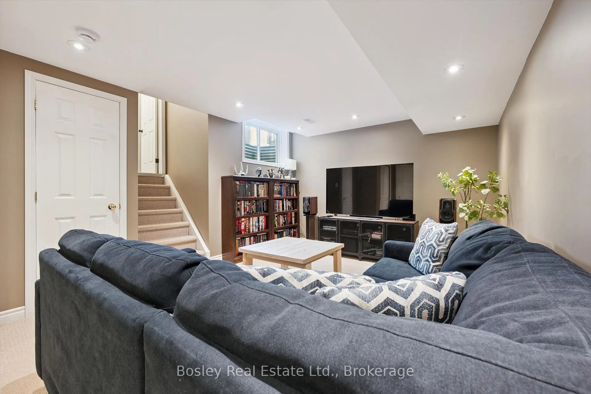 Photo 31 of 143 Bradson Drive, Guelph, Grange Road — HOMEH
