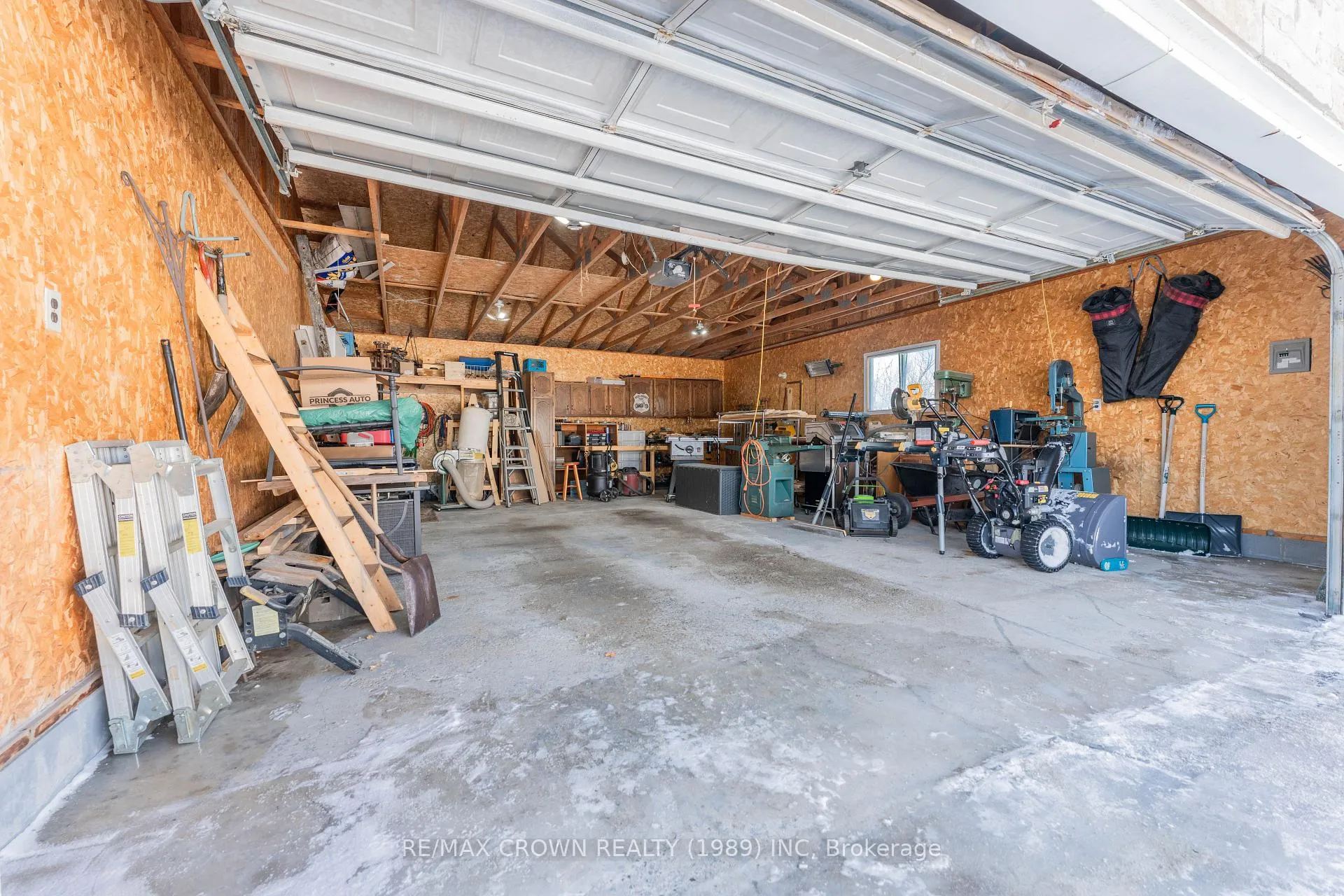 Photo 48 of 5 Migneault Avenue, Kapuskasing — HOMEH