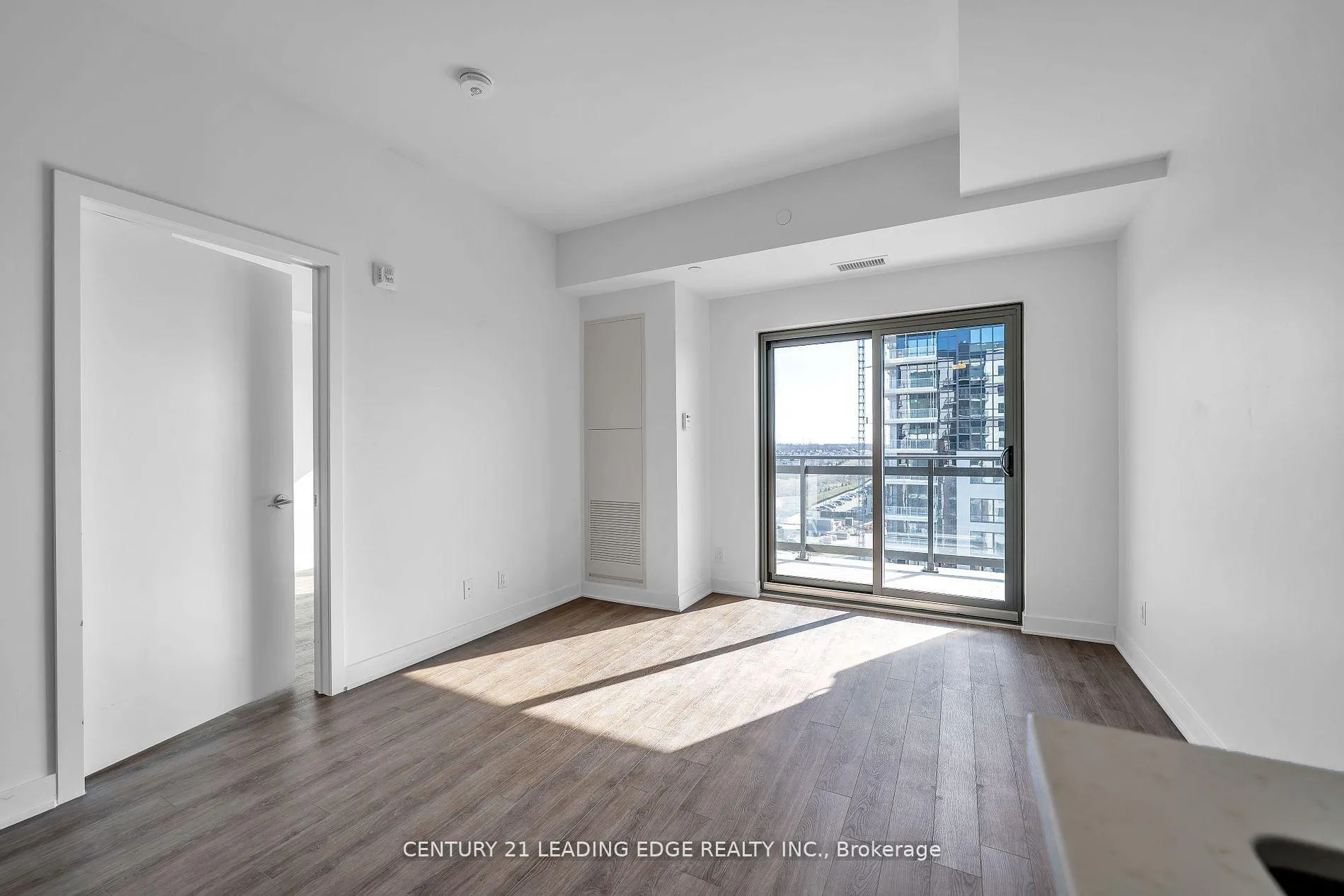 Photo 5 of Unit 811, 55 Clarington Boulevard, Clarington, Bowmanville — HOMEH