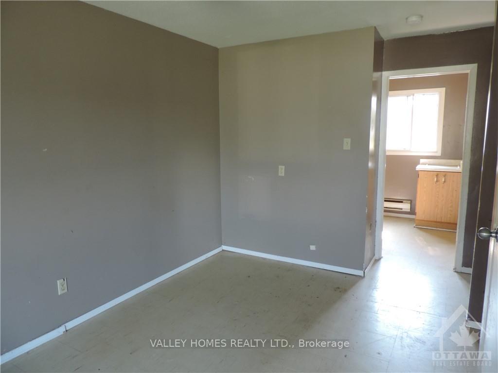 Photo 3 of 340 Pattie Drive, Carleton Place — HOMEH