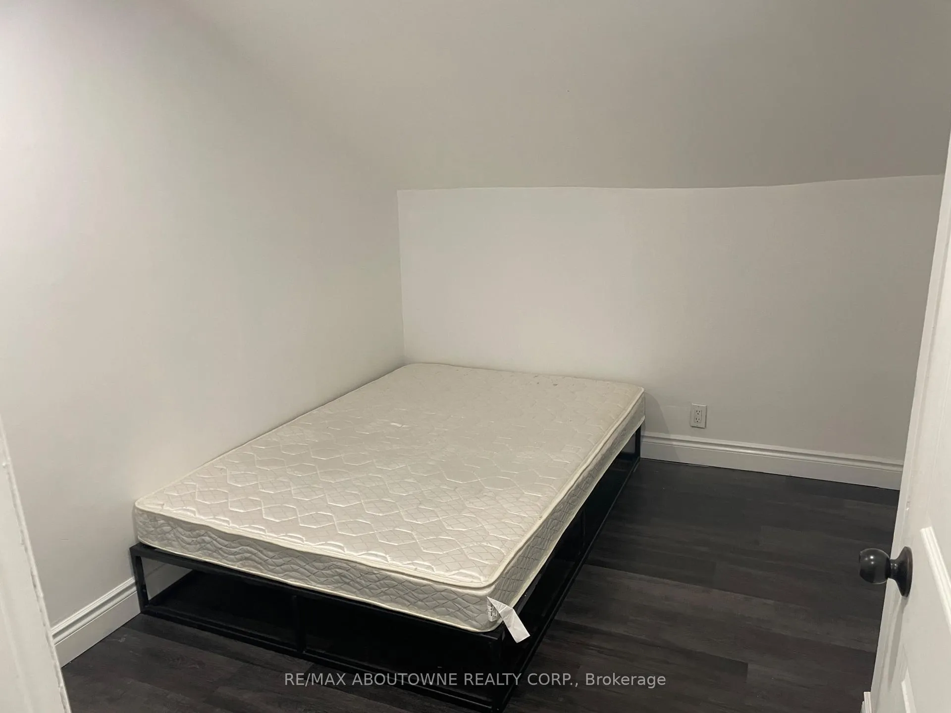 Photo 5 of Unit 4, 85 Wilson Street, Hamilton, Beasley — HOMEH