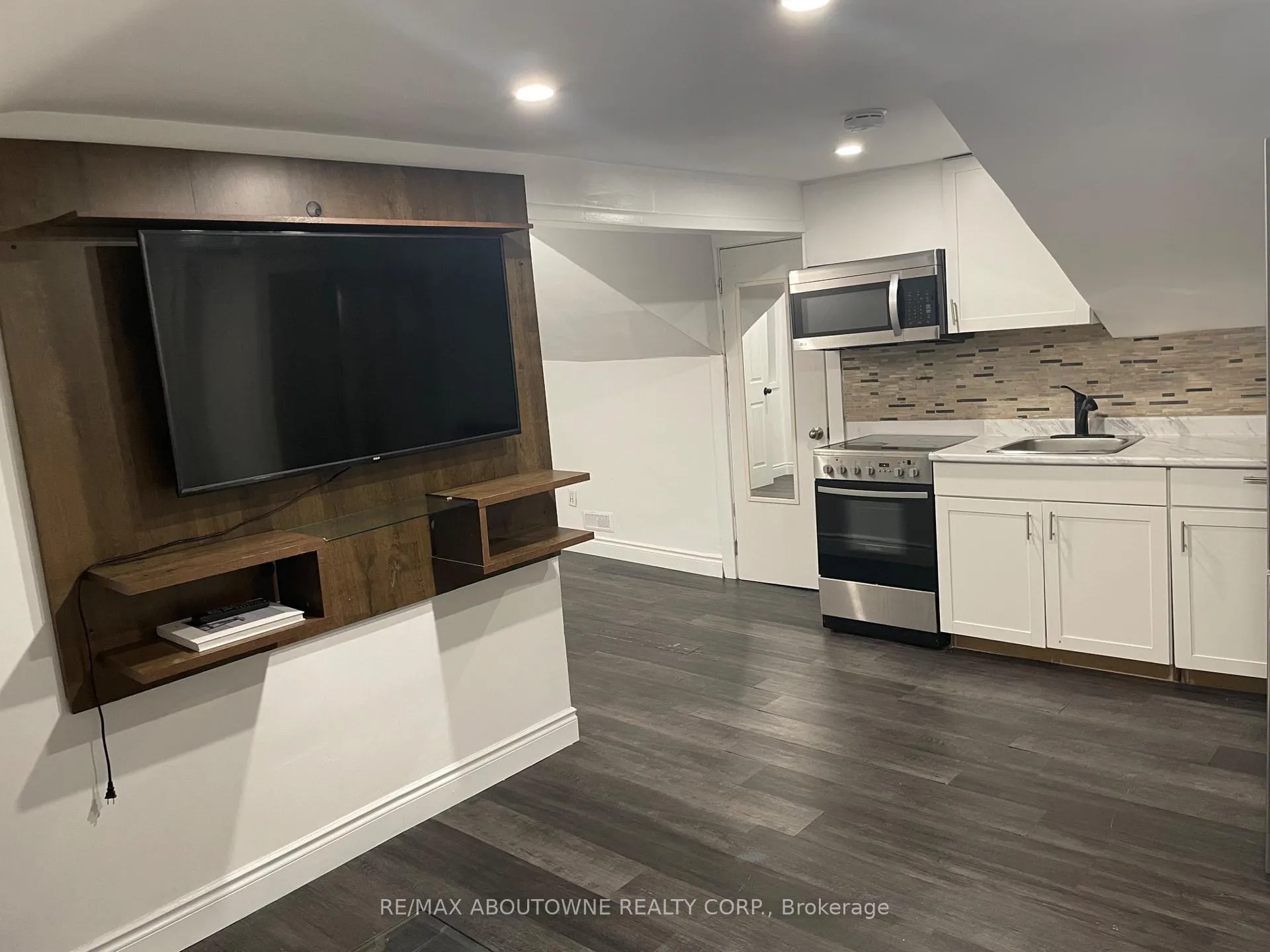 Photo 9 of Unit 4, 85 Wilson Street, Hamilton, Beasley — HOMEH