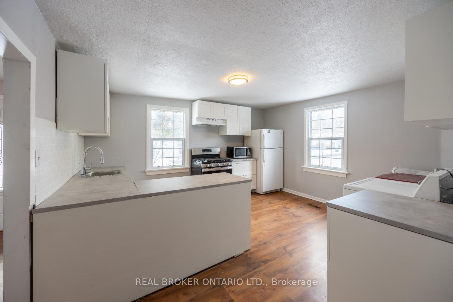 Photo 7 of 113 Baldwin Street, Clarington, Newcastle — HOMEH