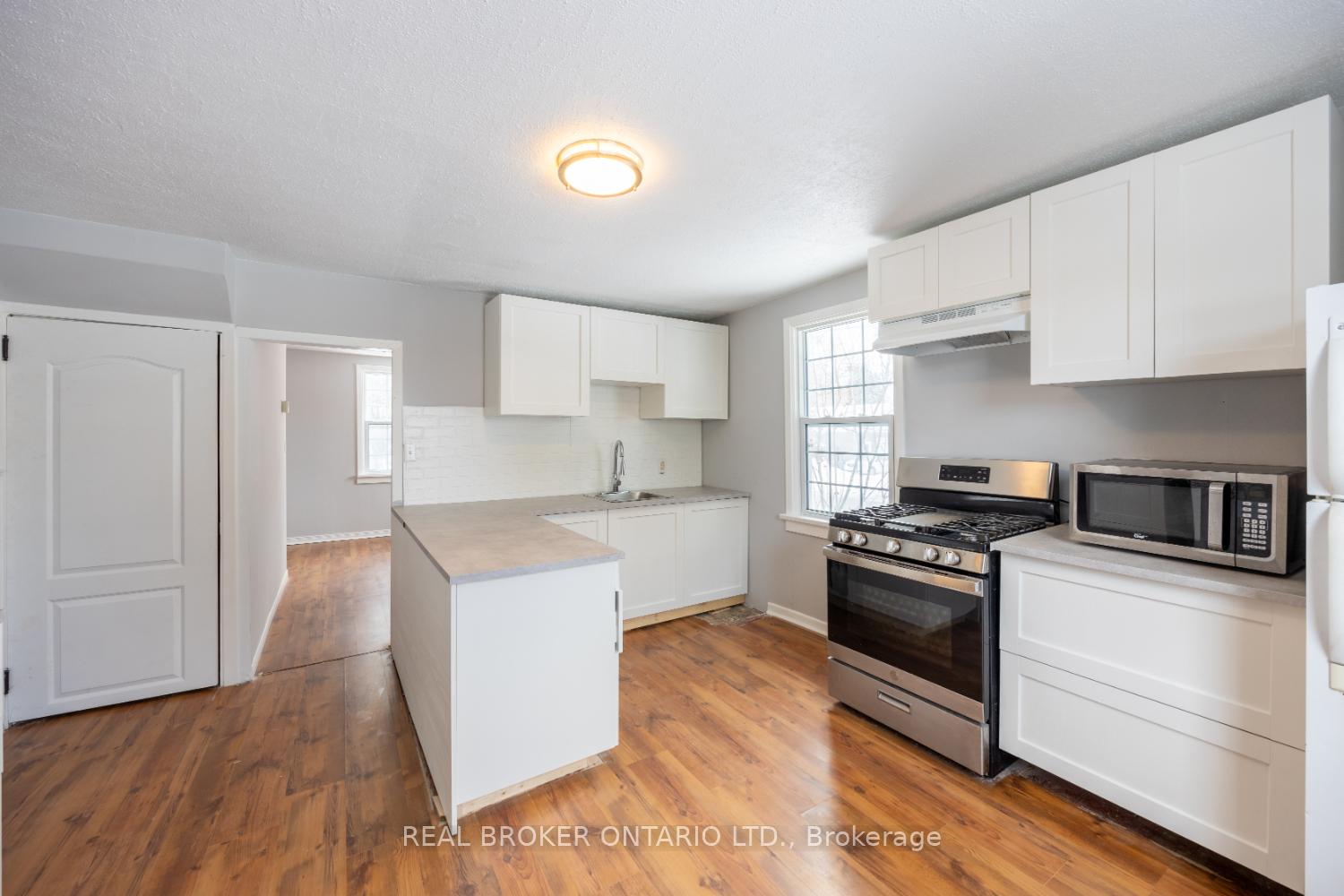 Photo 9 of 113 Baldwin Street, Clarington, Newcastle — HOMEH