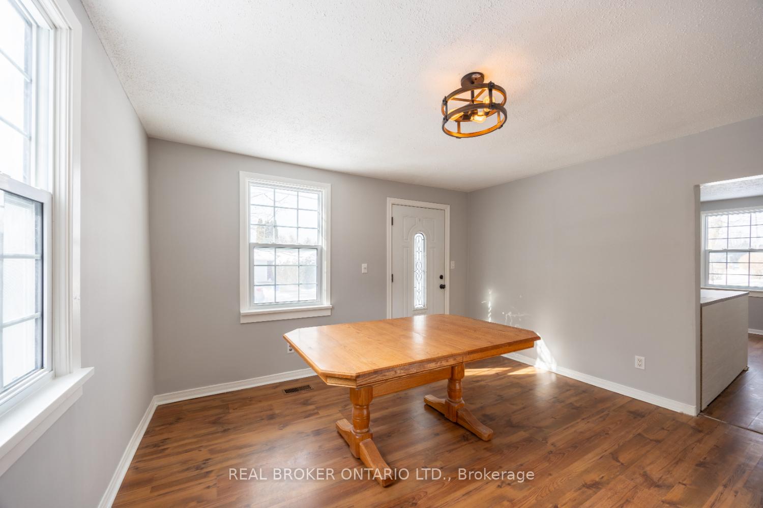 Photo 10 of 113 Baldwin Street, Clarington, Newcastle — HOMEH