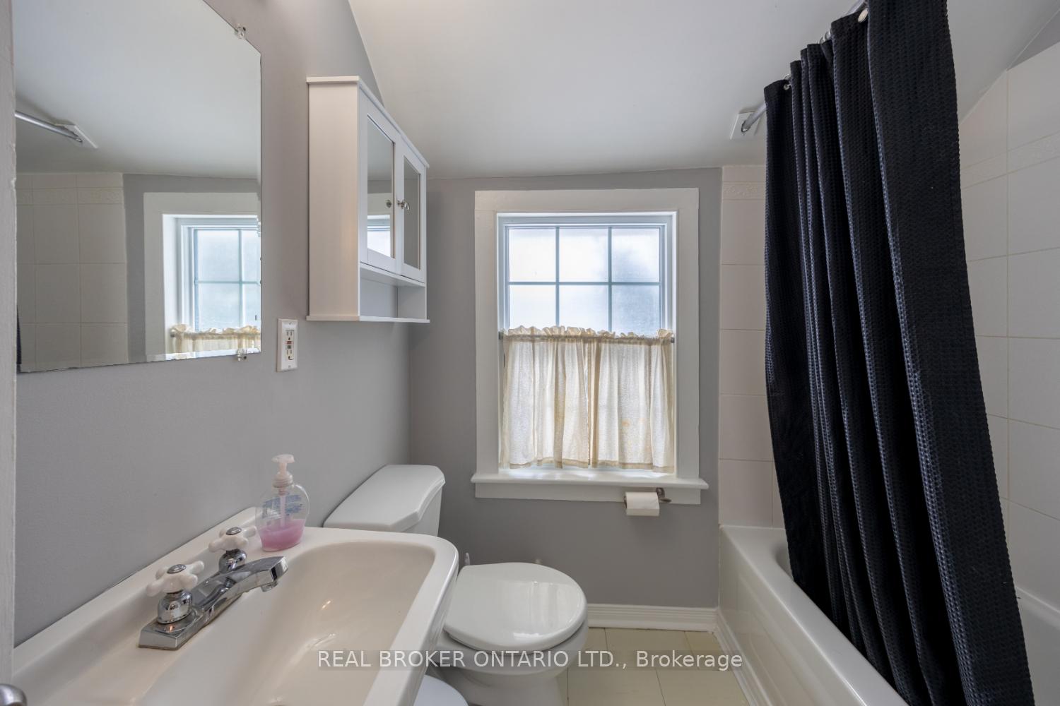 Photo 16 of 113 Baldwin Street, Clarington, Newcastle — HOMEH