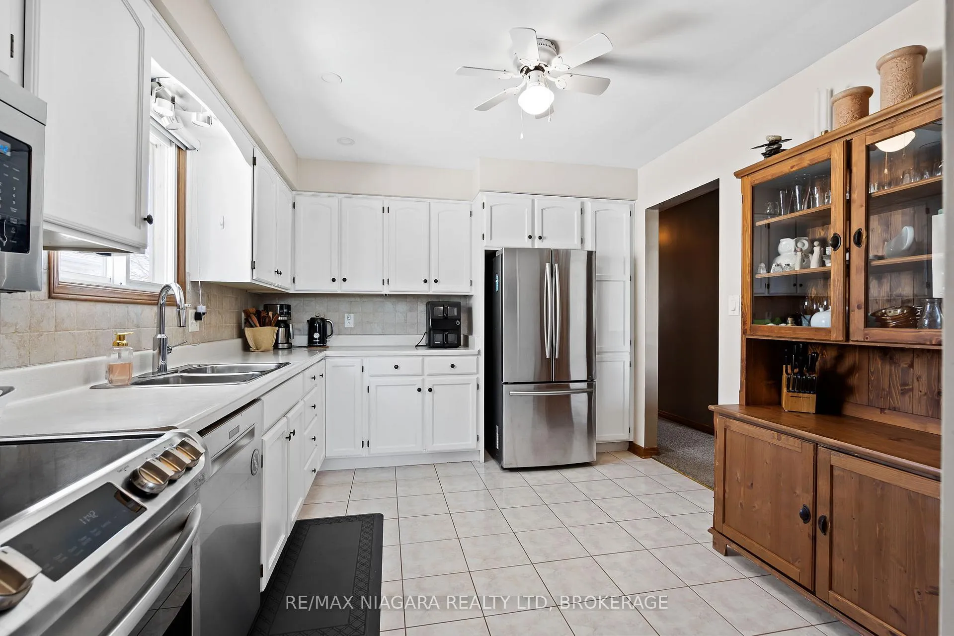 Photo 11 of 7847 Swan Street, Niagara Falls, Ascot — HOMEH
