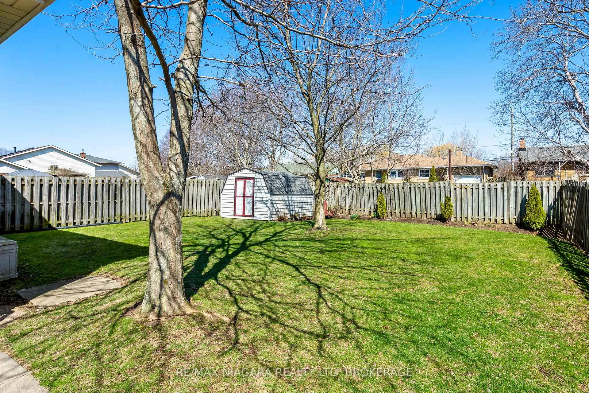 Photo 25 of 7847 Swan Street, Niagara Falls, Ascot — HOMEH