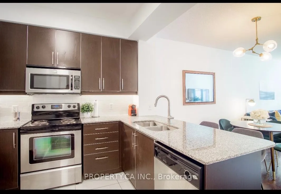 Photo 2 of Unit 423, 38 The Esplanade, Toronto, Waterfront Communities — HOMEH