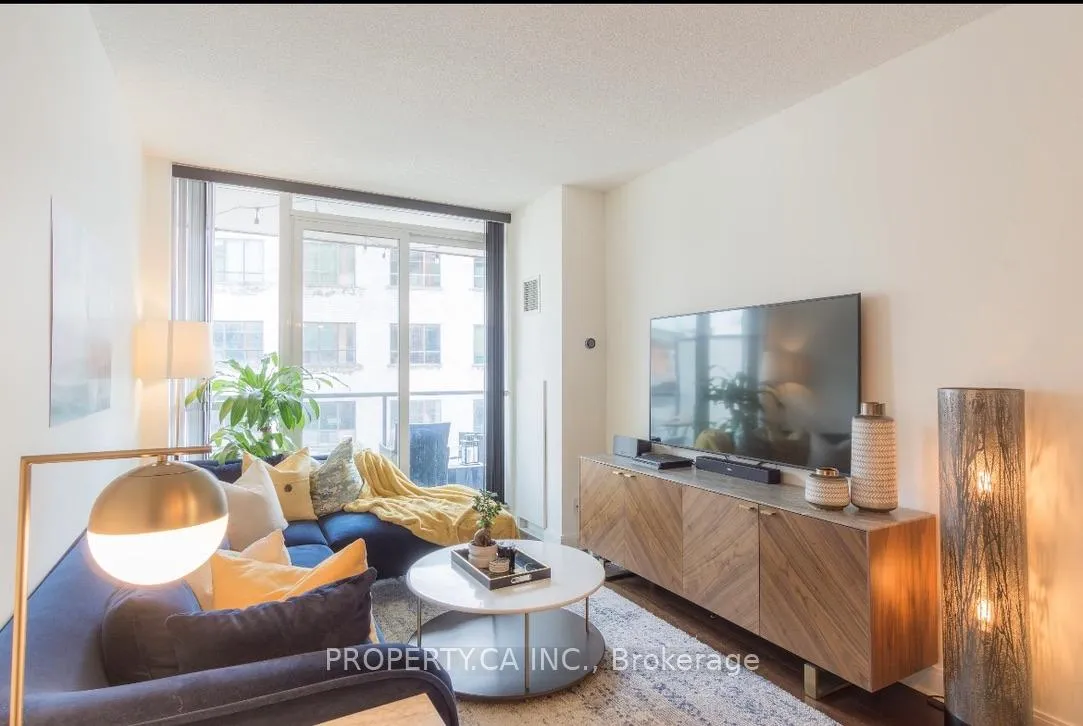 Photo 3 of Unit 423, 38 The Esplanade, Toronto, Waterfront Communities — HOMEH