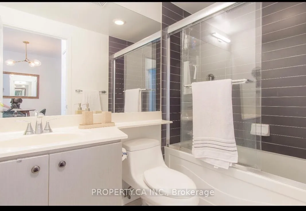 Photo 8 of Unit 423, 38 The Esplanade, Toronto, Waterfront Communities — HOMEH