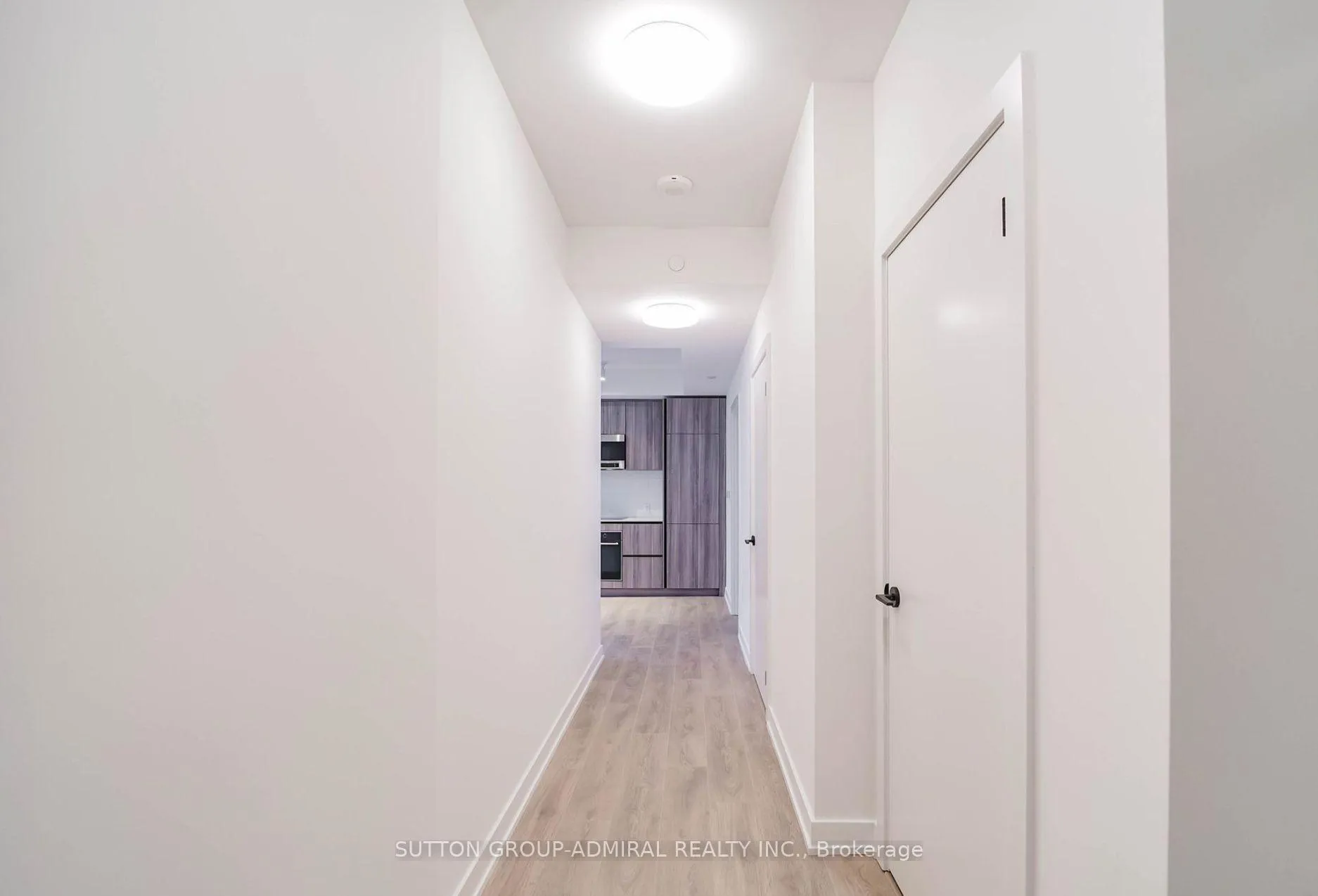 Photo 4 of Unit 3211, 117 broadway Avenue, Toronto, Mount Pleasant West — HOMEH
