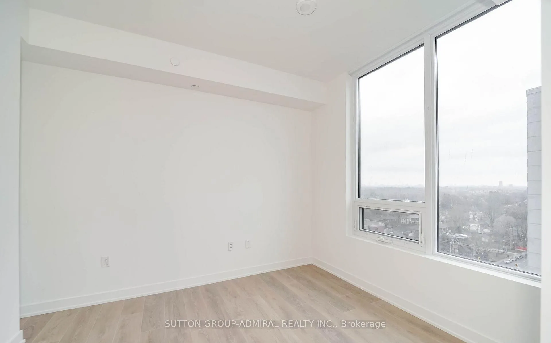 Photo 7 of Unit 3211, 117 broadway Avenue, Toronto, Mount Pleasant West — HOMEH