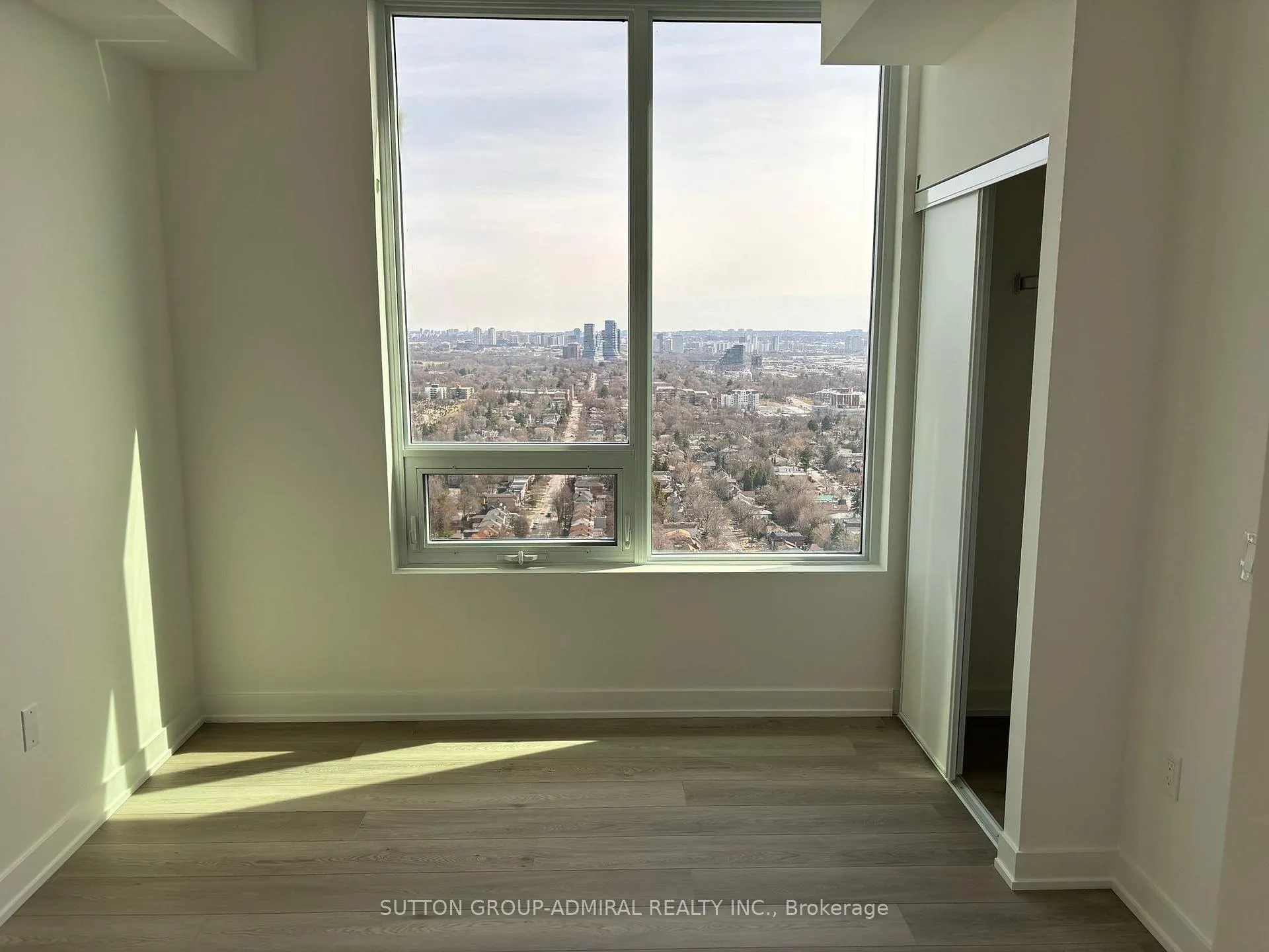 Photo 15 of Unit 3211, 117 broadway Avenue, Toronto, Mount Pleasant West — HOMEH