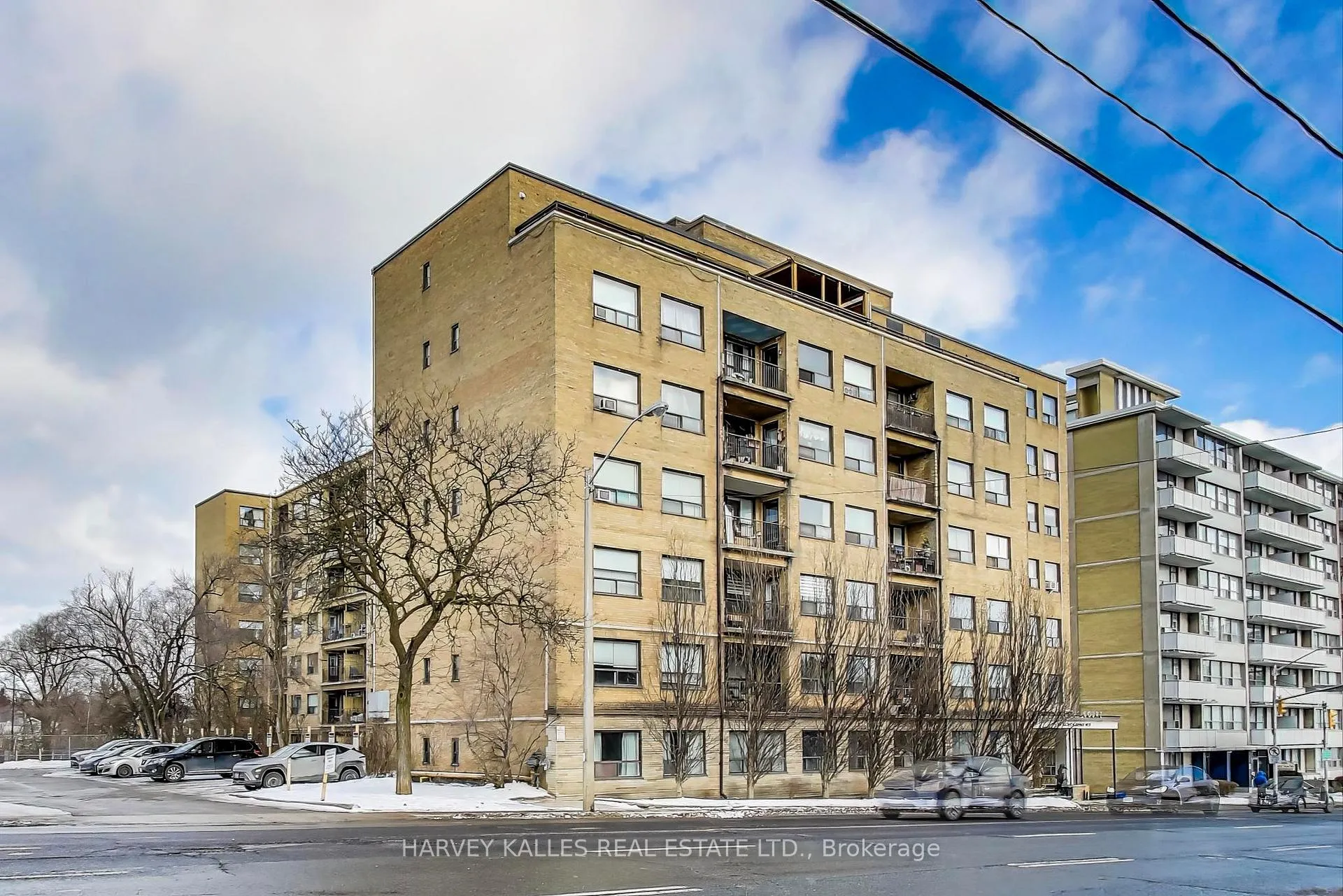 Front of Unit 515, 660 Eglinton Avenue W