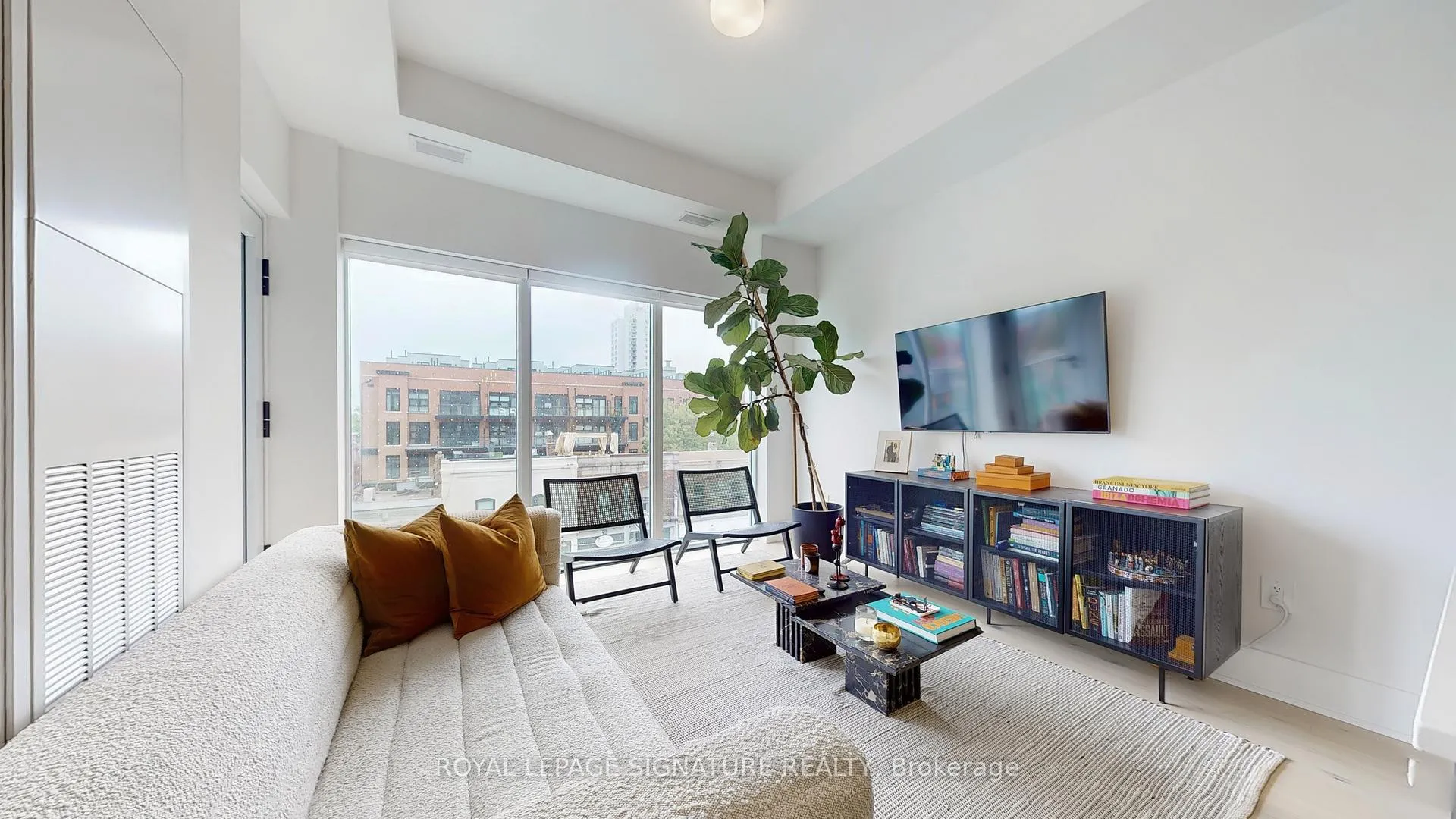 Photo 3 of Unit 312, 495 Logan Avenue, Toronto, North Riverdale — HOMEH