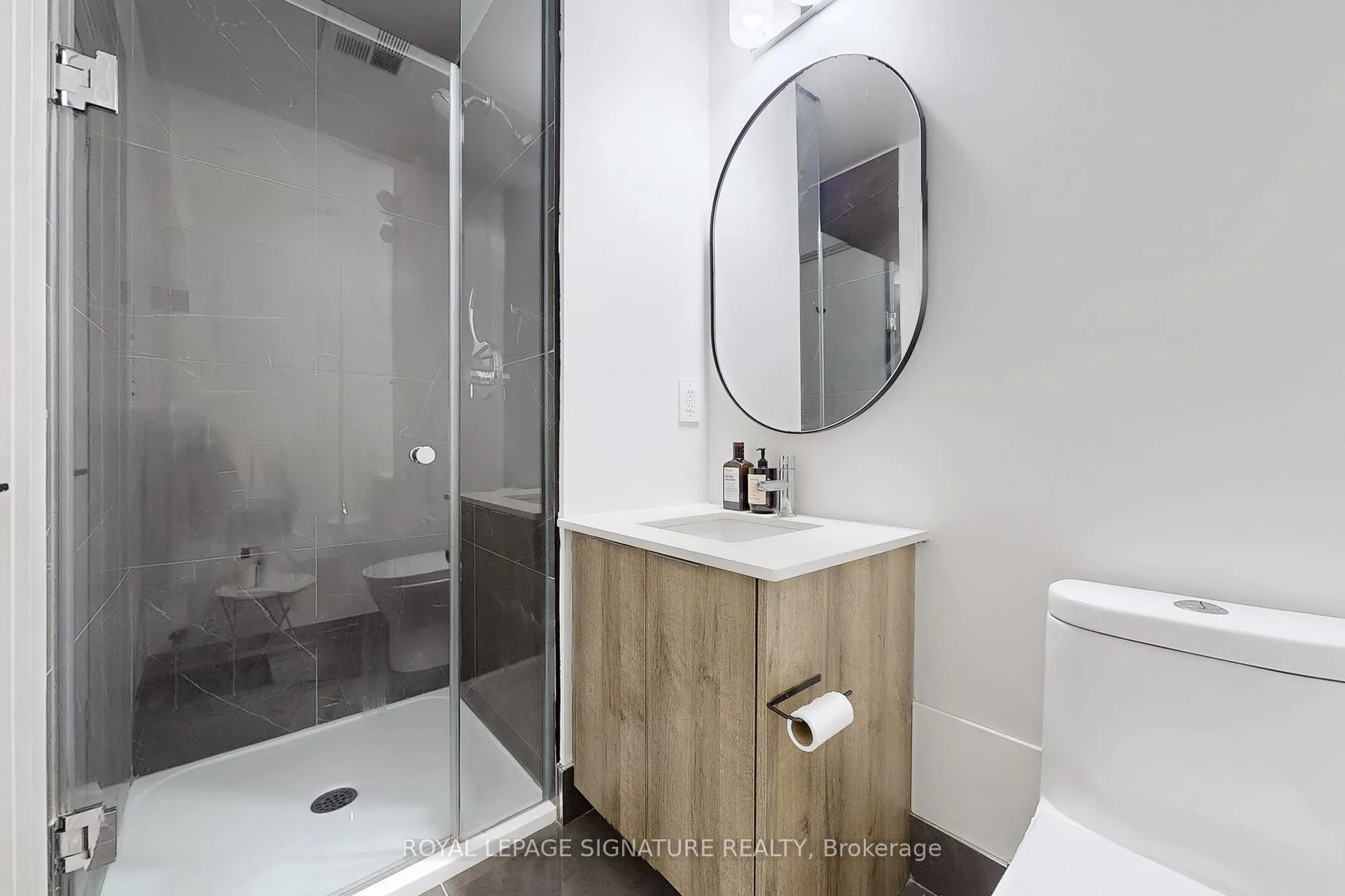 Photo 11 of Unit 312, 495 Logan Avenue, Toronto, North Riverdale — HOMEH