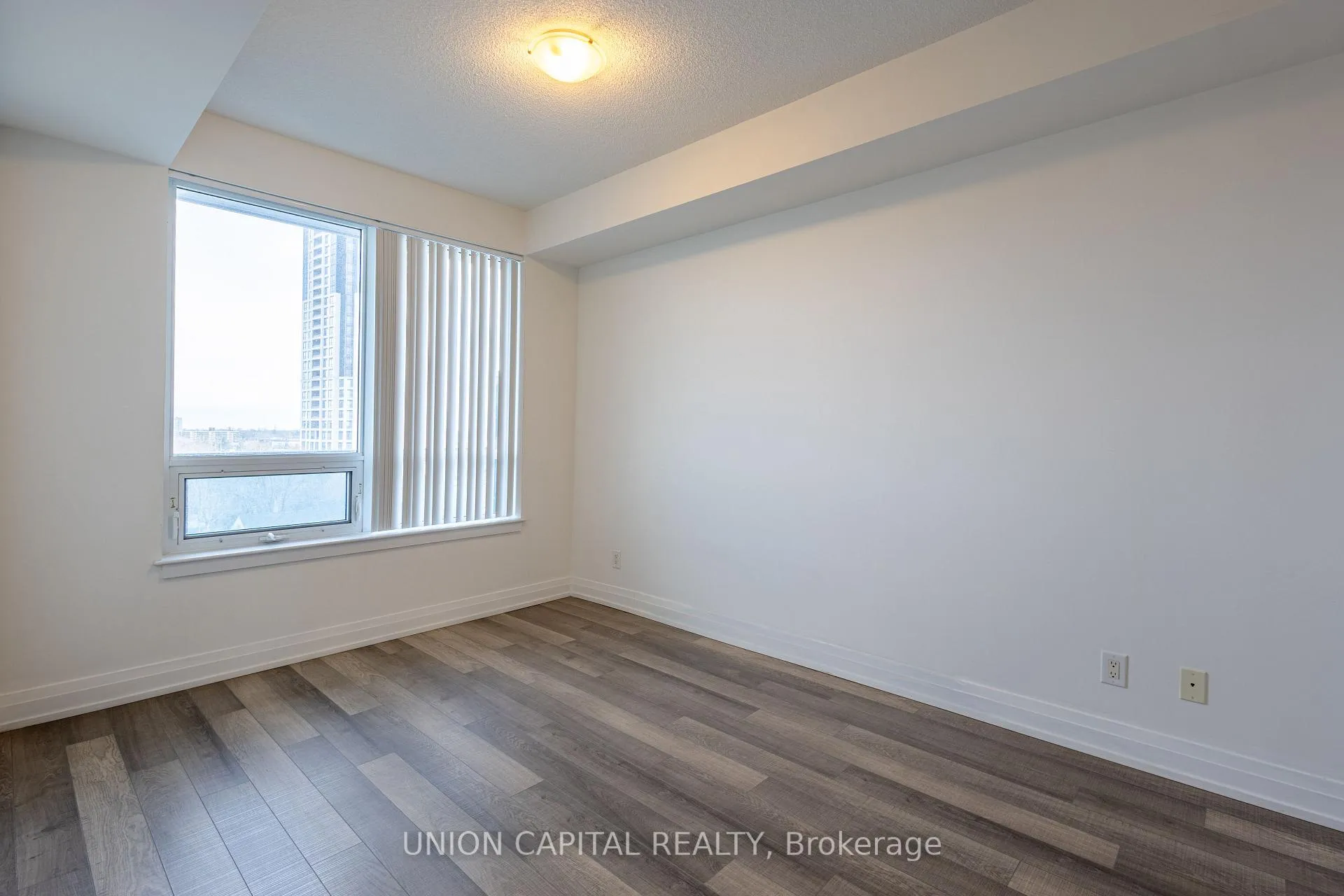 Photo 9 of Unit 627, 7165 Yonge Street, Markham, Thornhill — HOMEH