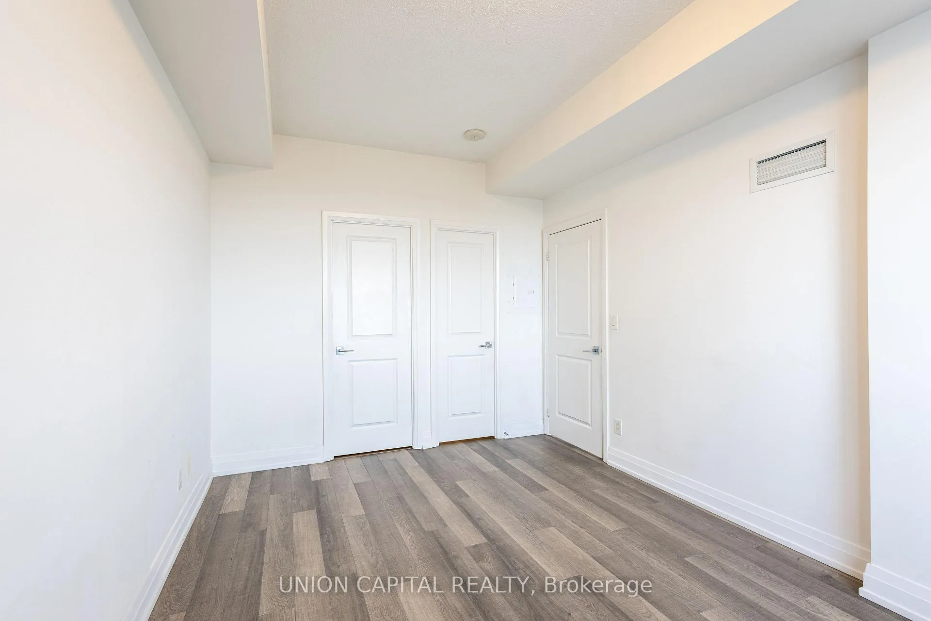 Photo 10 of Unit 627, 7165 Yonge Street, Markham, Thornhill — HOMEH