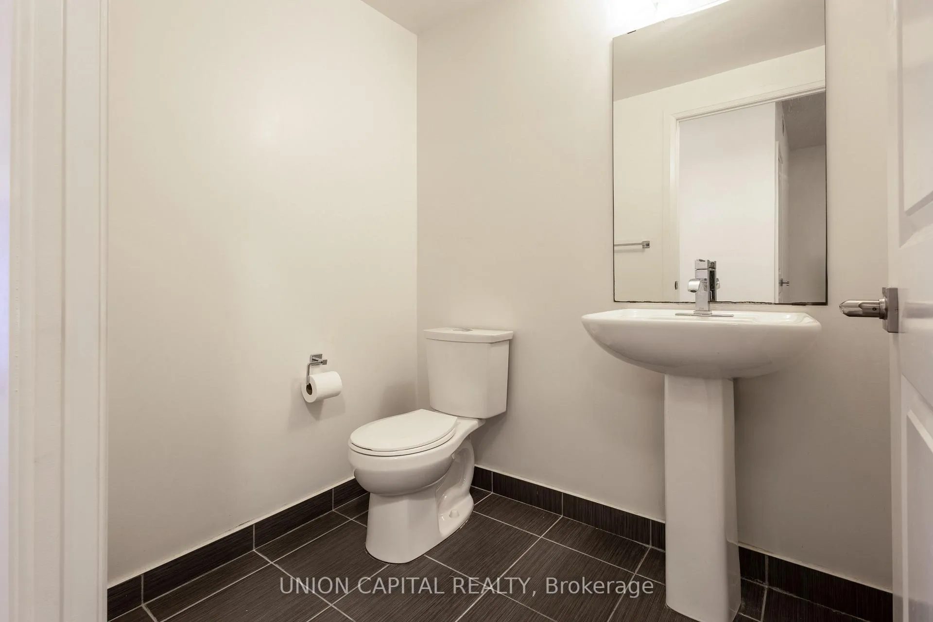 Photo 13 of Unit 627, 7165 Yonge Street, Markham, Thornhill — HOMEH