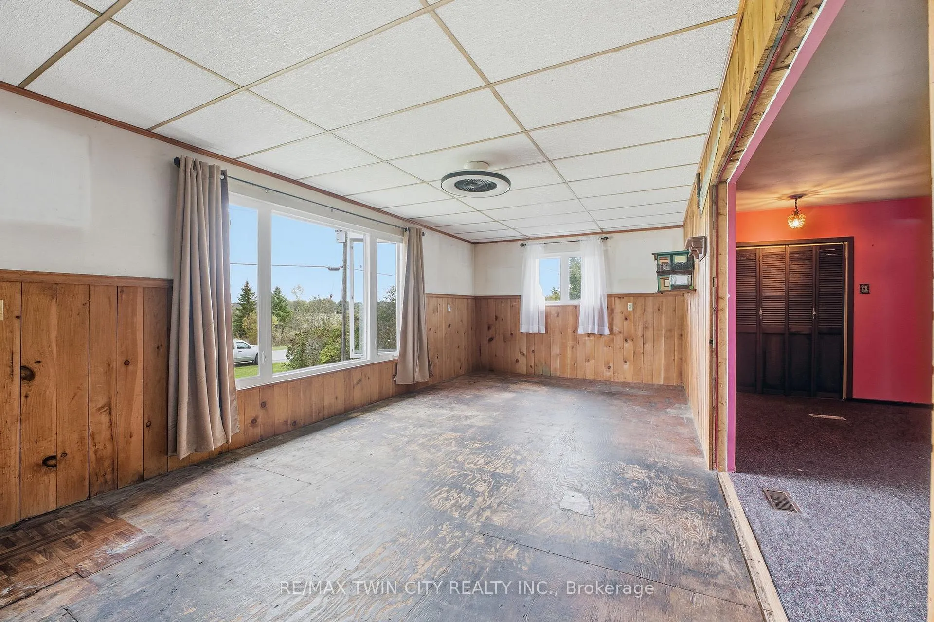 Photo 3 of 2091 Concession 6 Road W, Hamilton, Rural Flamborough — HOMEH