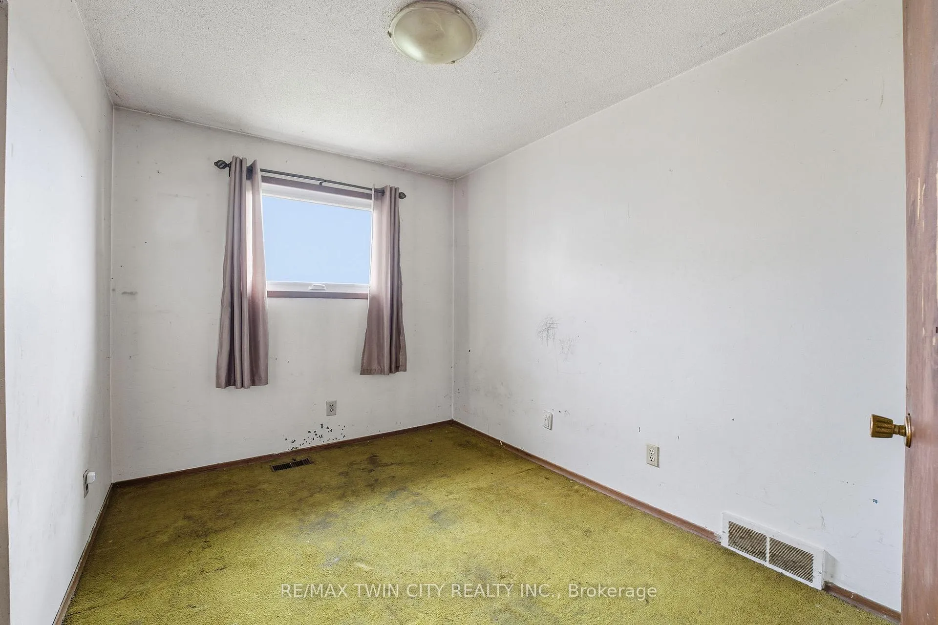 Photo 13 of 2091 Concession 6 Road W, Hamilton, Rural Flamborough — HOMEH