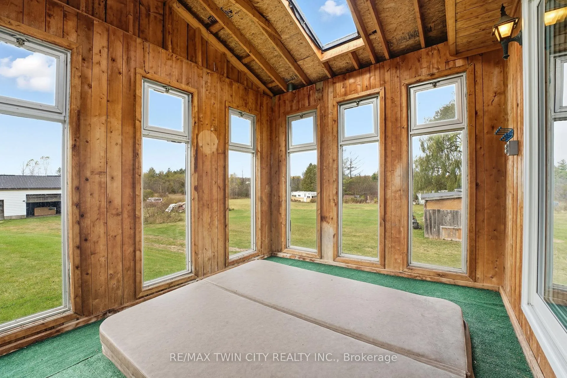 Photo 17 of 2091 Concession 6 Road W, Hamilton, Rural Flamborough — HOMEH