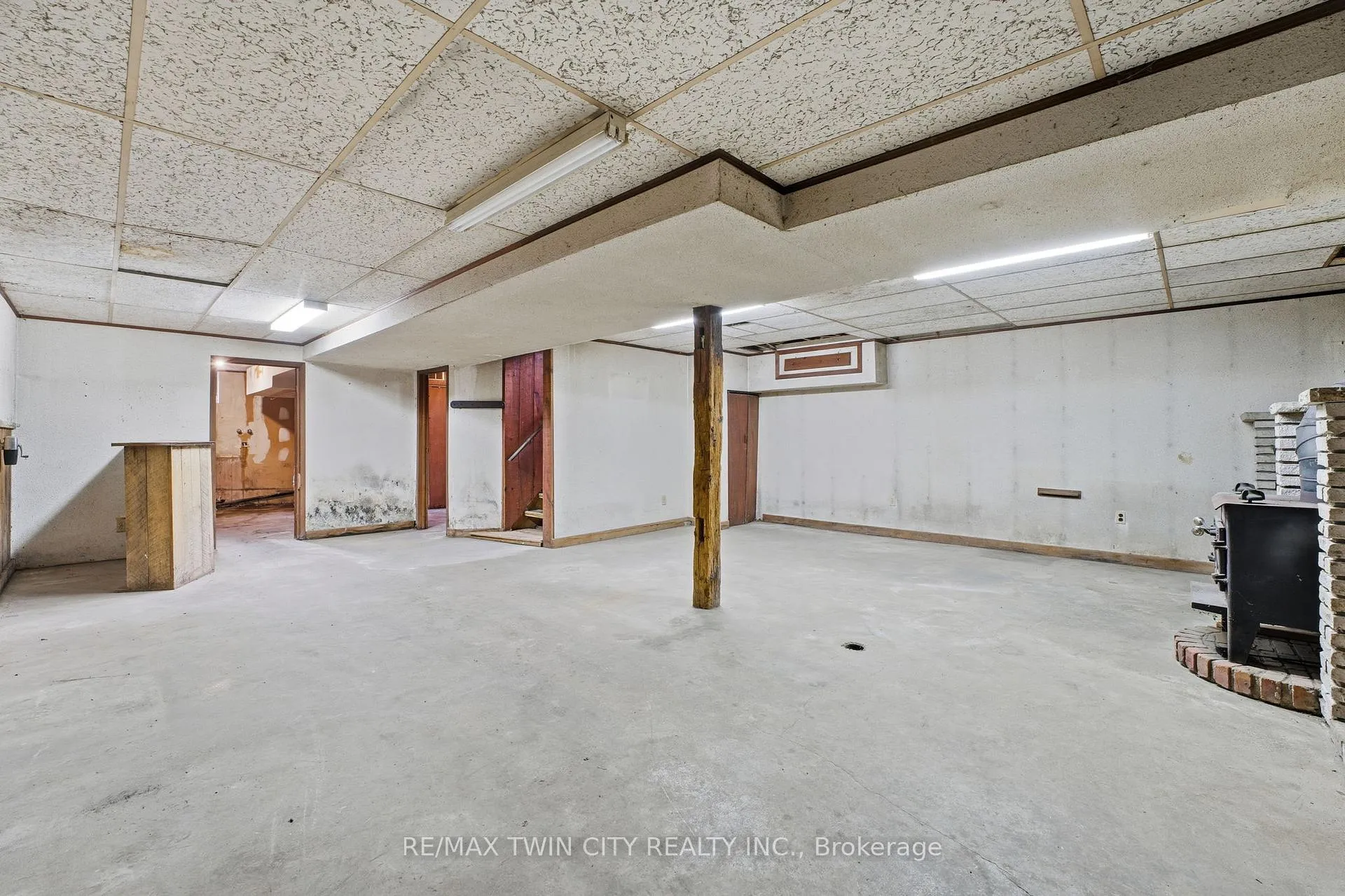 Photo 19 of 2091 Concession 6 Road W, Hamilton, Rural Flamborough — HOMEH