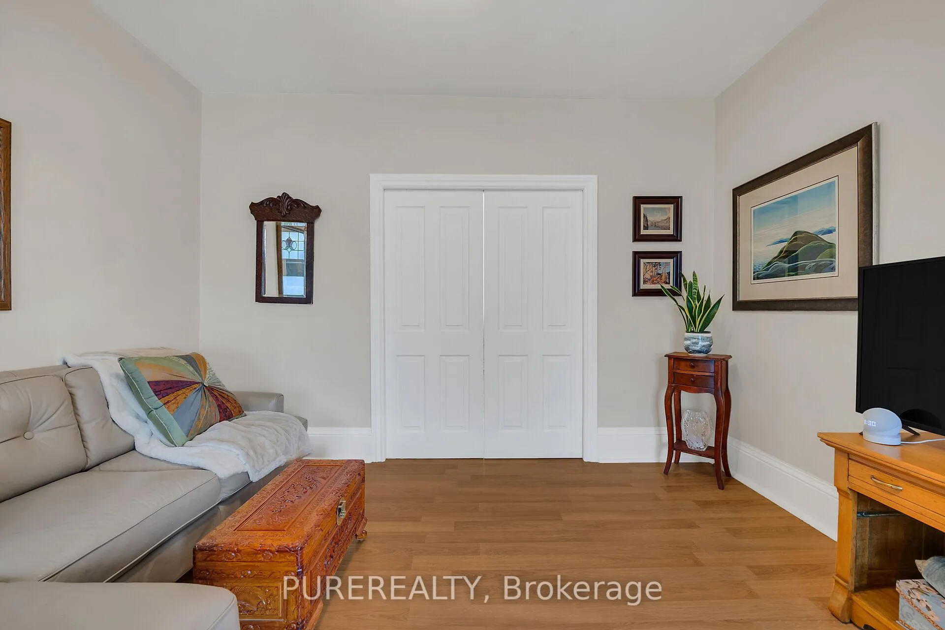 Photo 9 of 91 Pearl Street S, Hamilton, Kirkendall — HOMEH