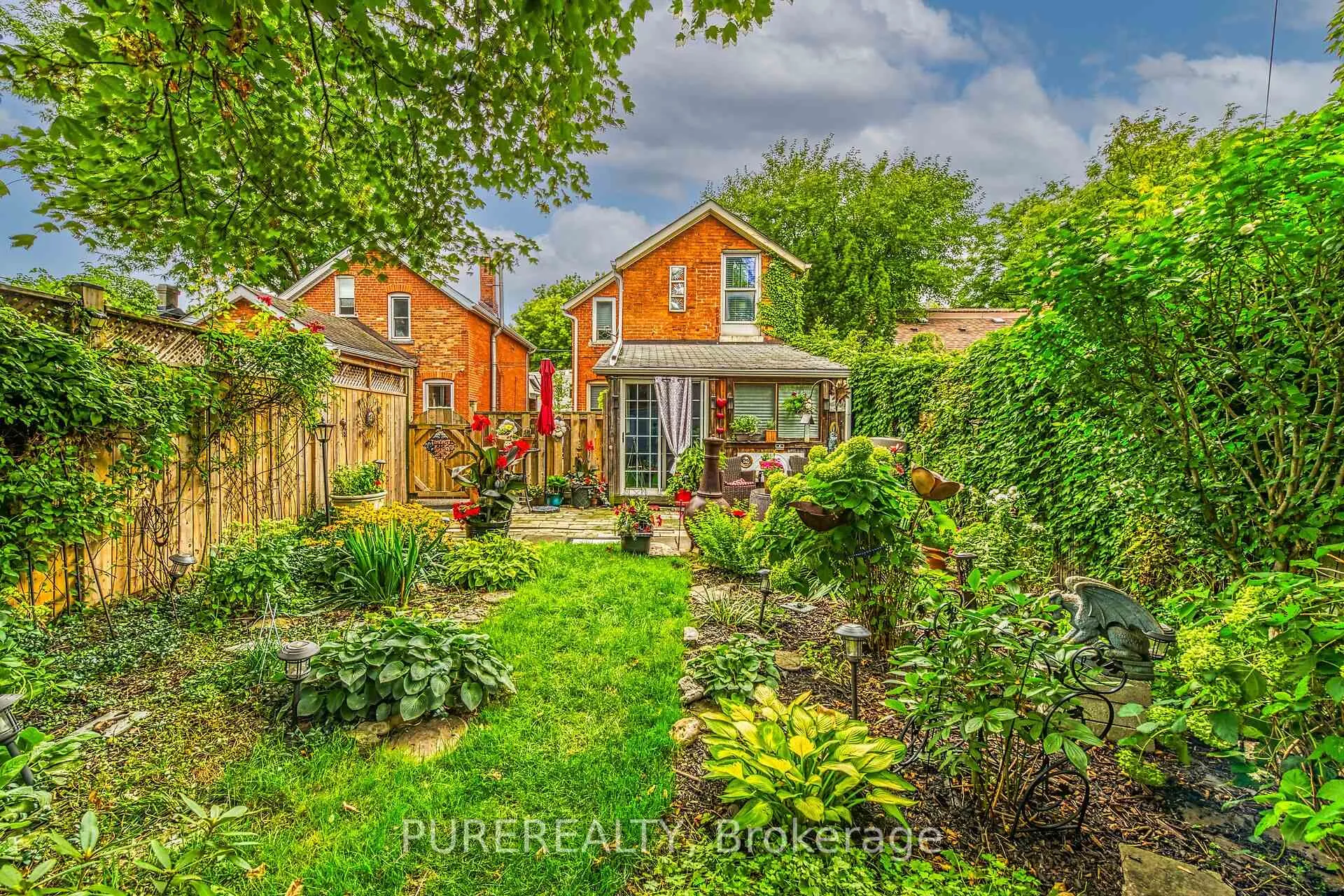 Photo 23 of 91 Pearl Street S, Hamilton, Kirkendall — HOMEH